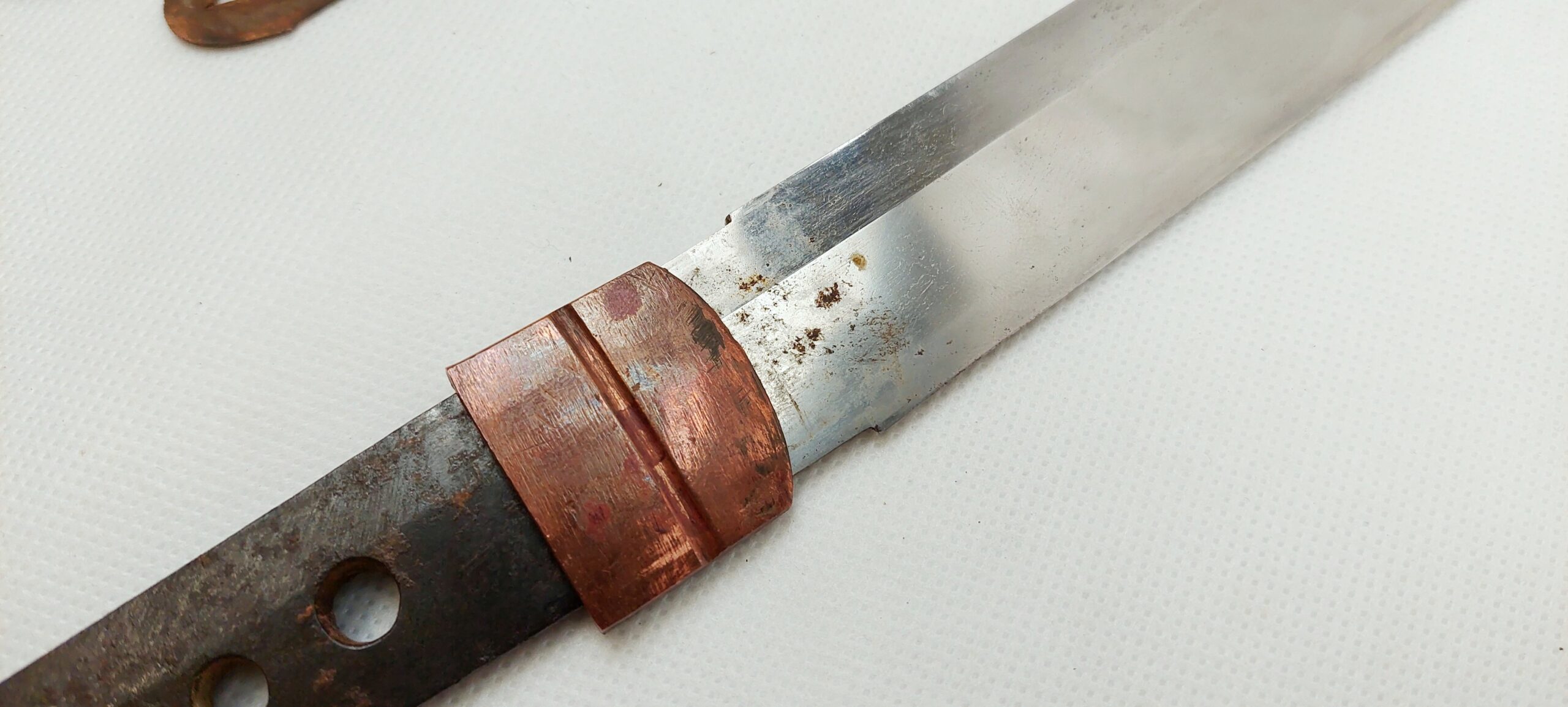 Fine Quality Circa 1550 Japanese Wakizashi With Two Hole Tang And Black Lacquered Scabbard - Image 26