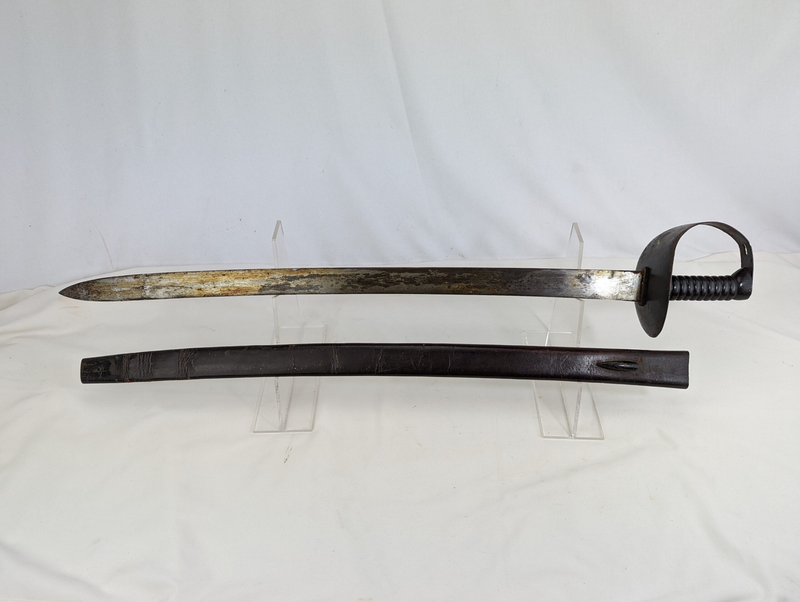 British Royal Navy 1845 Pattern Cutlass and Scabbard - Image 2