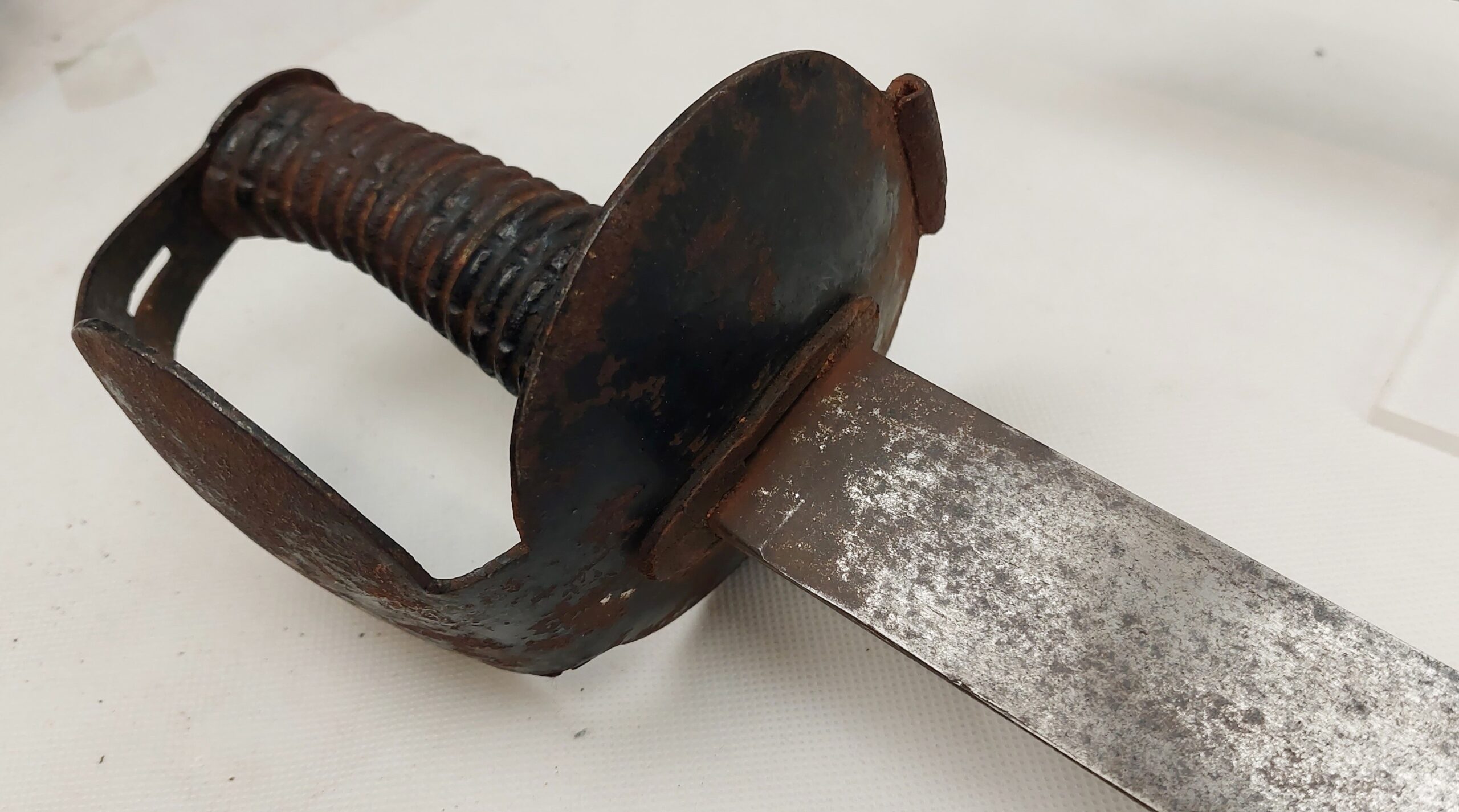 Rare GR Cypher 1804 Pattern Figure Of 8 Cutlass With Scabbard - Image 10