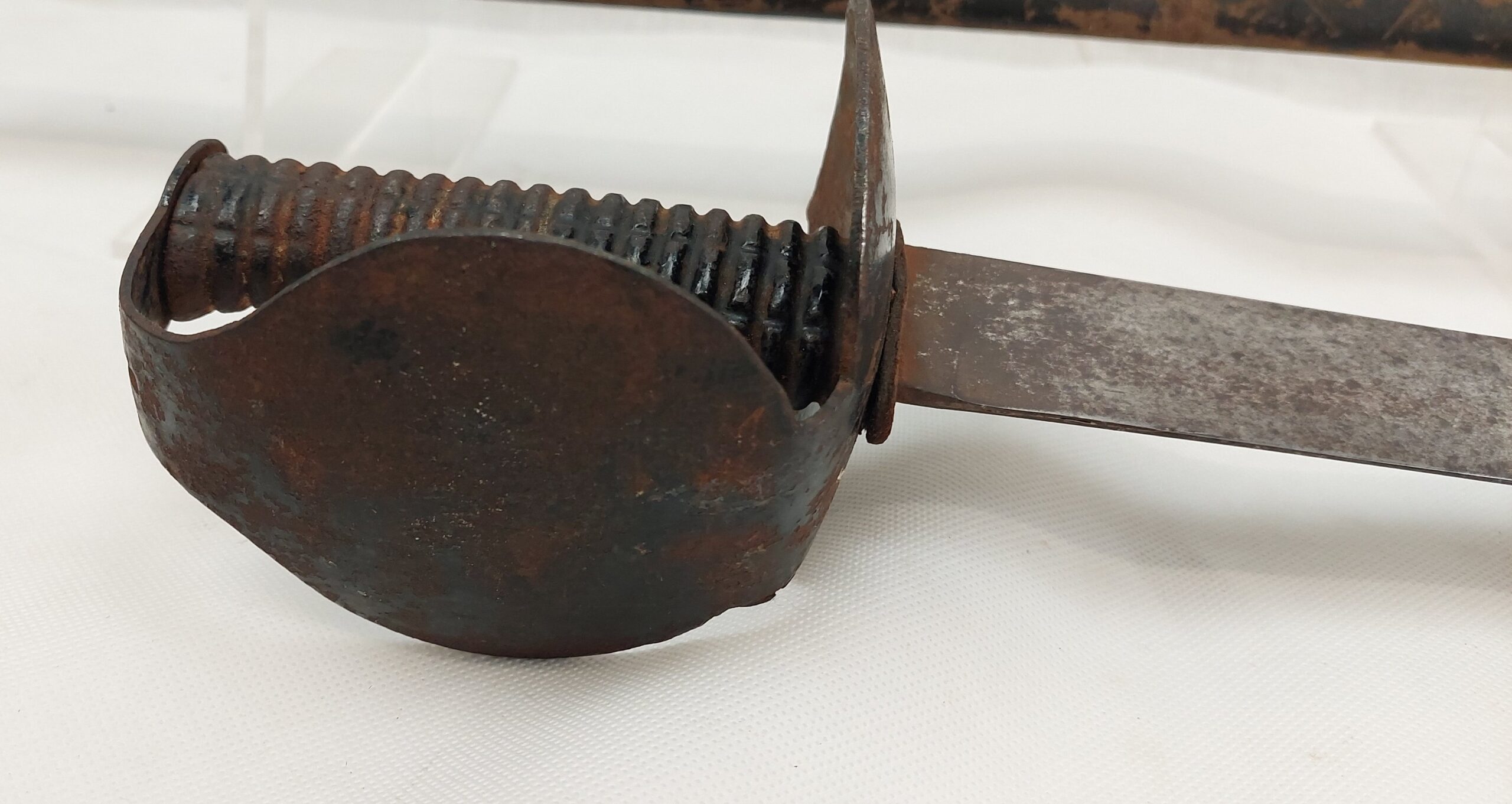 Rare GR Cypher 1804 Pattern Figure Of 8 Cutlass With Scabbard - Image 8