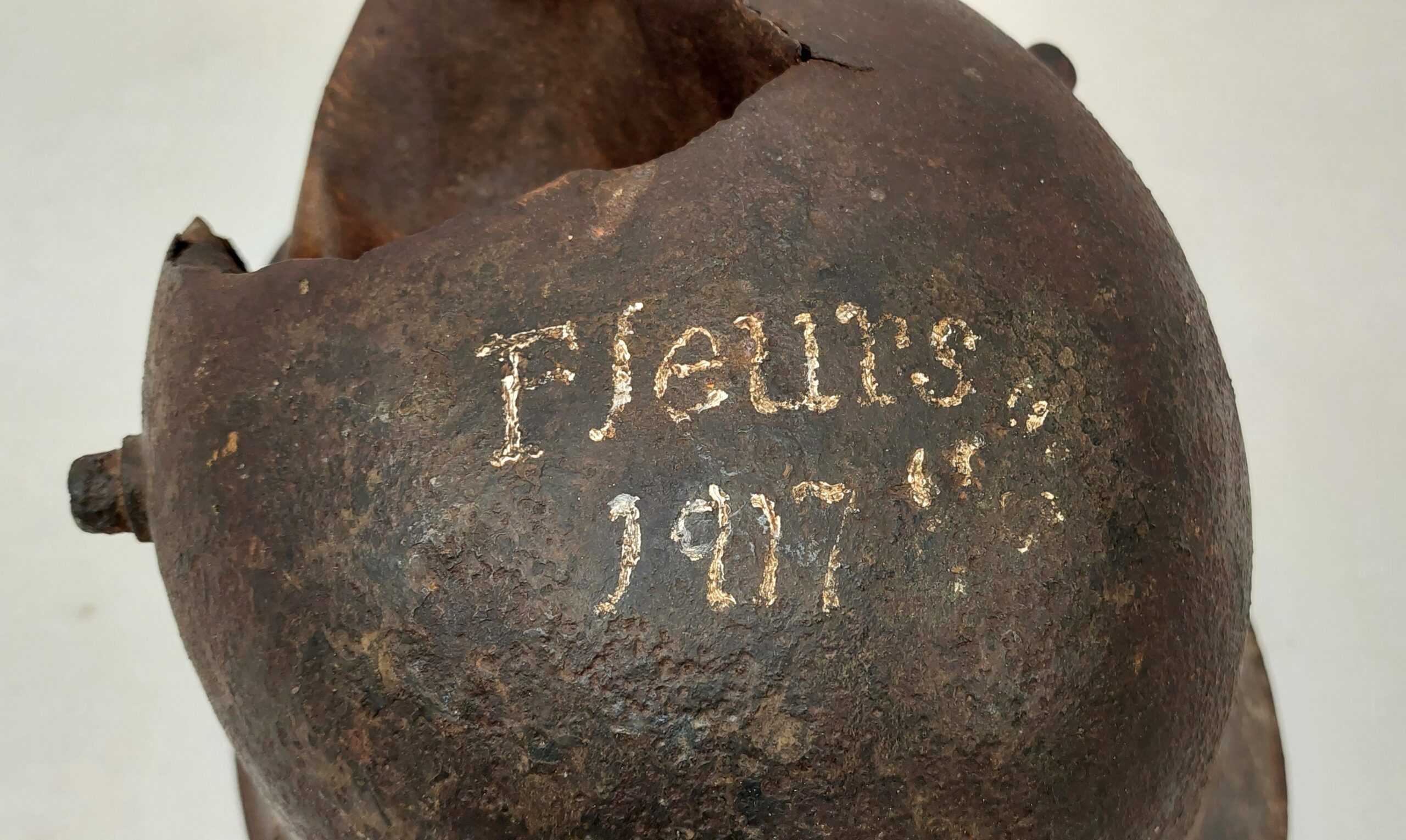 Relic WW1 German M16 Helmet And Shrapnel - Image 9