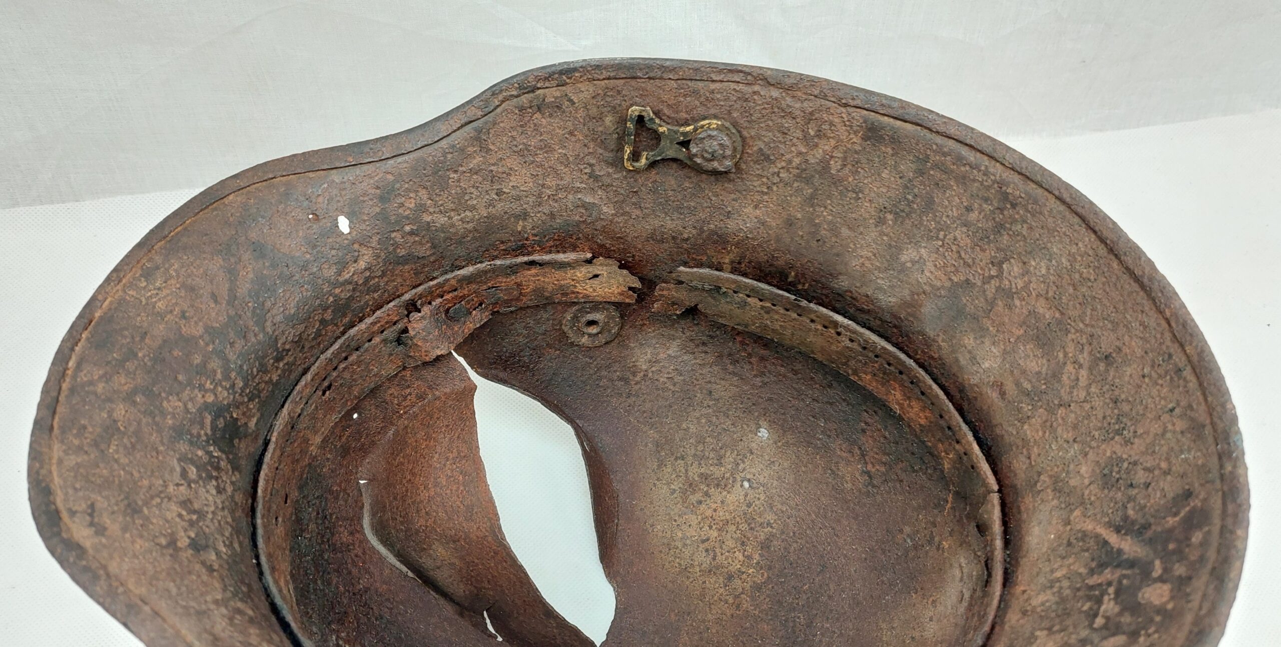 Relic WW1 German M16 Helmet And Shrapnel - Image 5