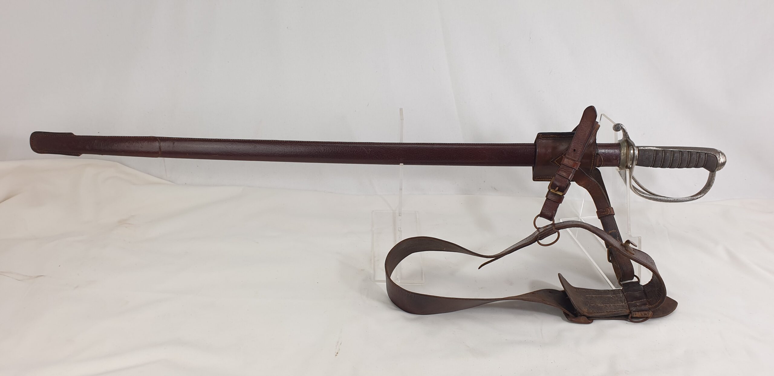 Scottish Lanarkshire Royal Artillery Volunteers Sword 1827 Pattern Light Cavalry Sabre, Leather Frog, Leather Field Scabbard and Belt - Image 2