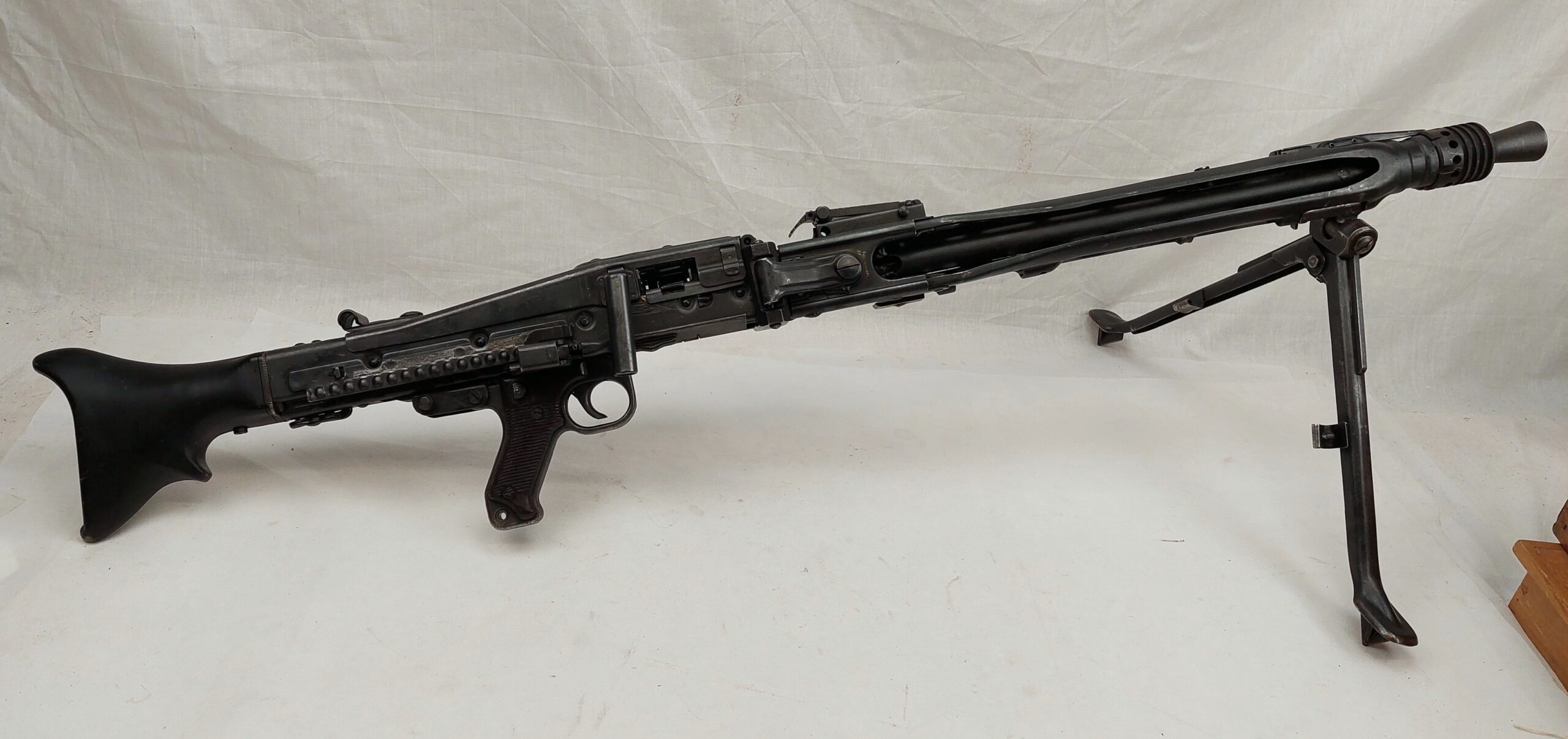 WW2 German Nazi MG42 Machine Gun UK Spec Deactivated - Image 9