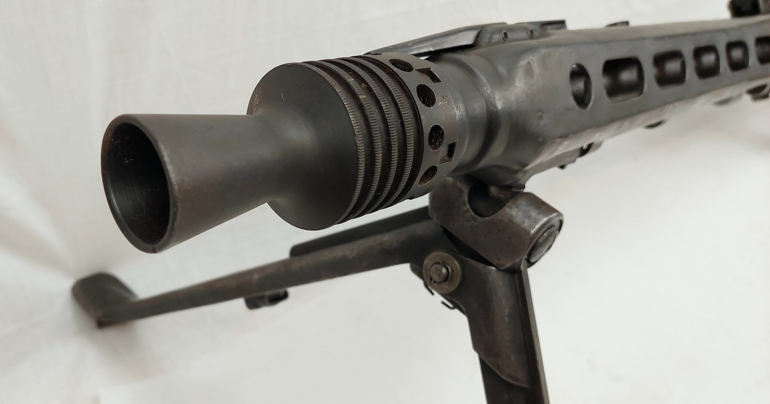 WW2 German Nazi MG42 Machine Gun UK Spec Deactivated - Image 14