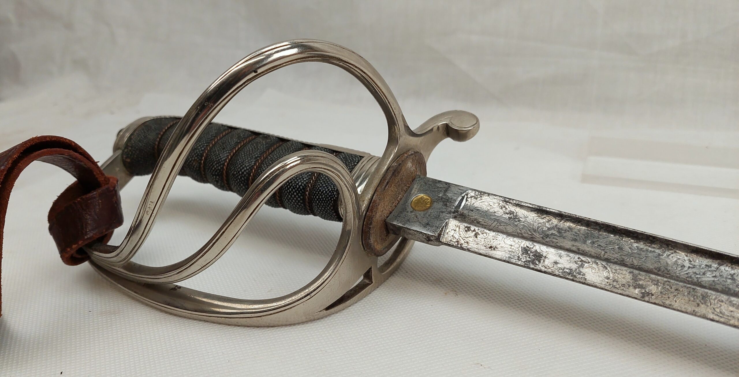 WW1 British Artillery Officers Sword, Scabbard, Frog, Straps And Sword Knot - Image 3