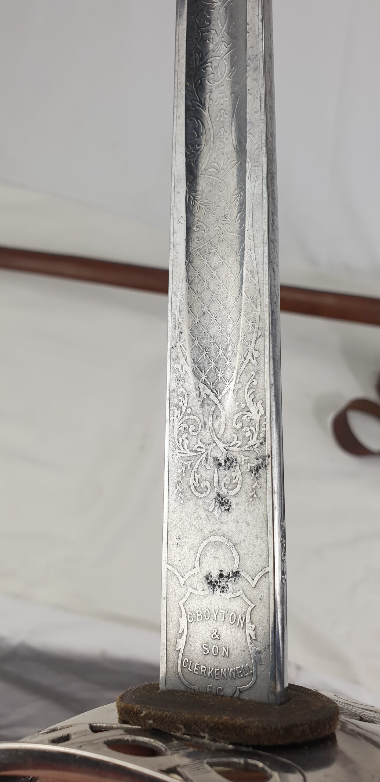 WW1 Era George V 1897 Pattern Royal Engineers Sword by Mole with Scabbard, Frog & Harness of Capt. W. B. Willcox - Image 6