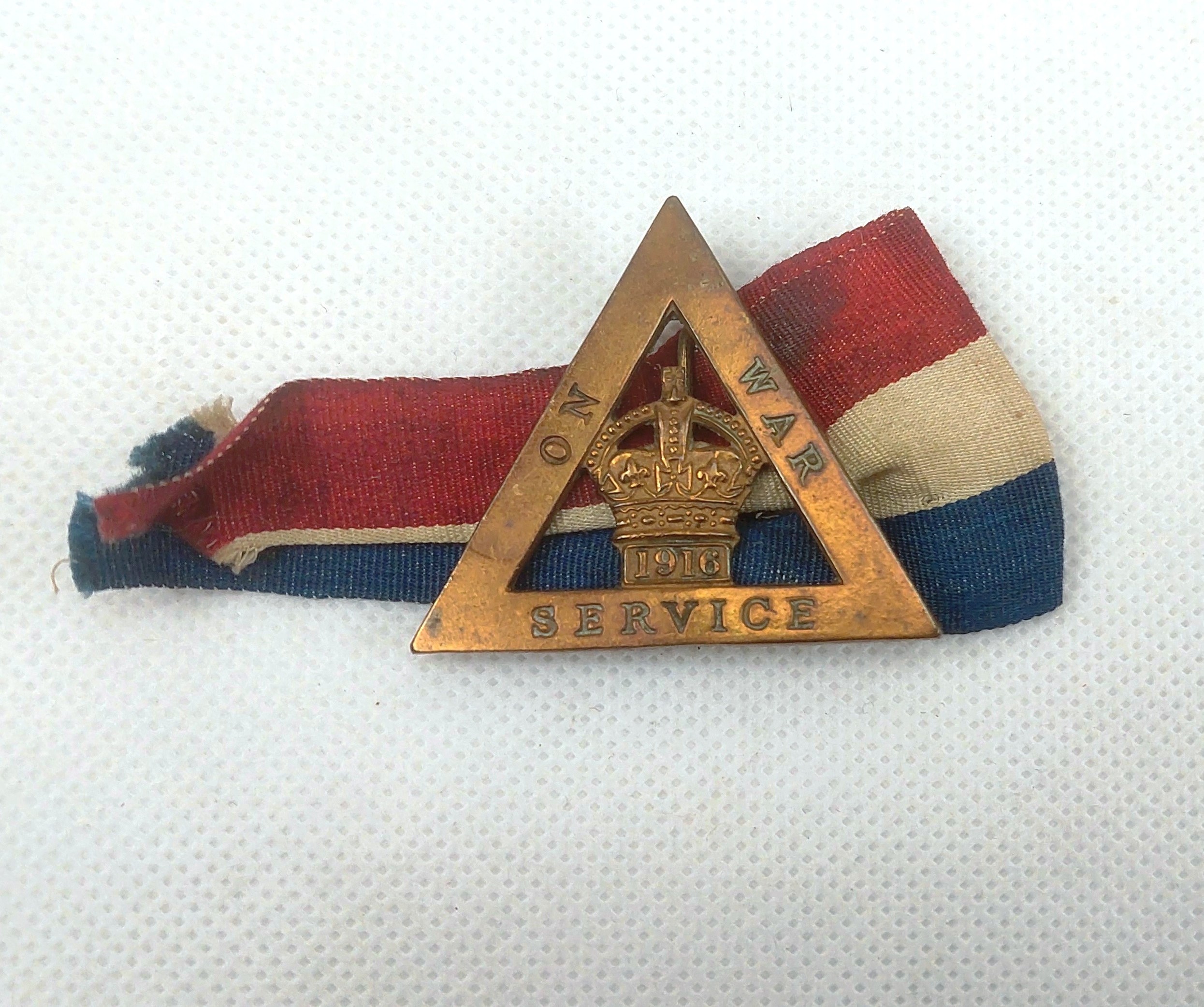 WW1 On War Service Badge And Ribbon