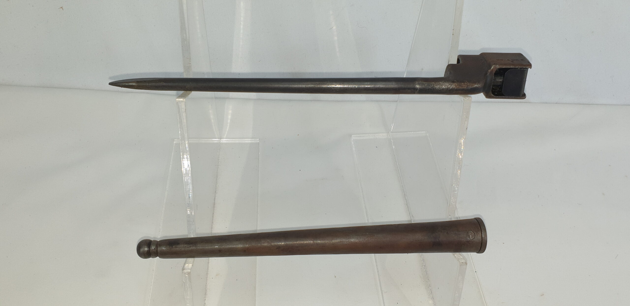 WW2 British Lee Enfield No4 Mk II 5 bayonet - Image 2
