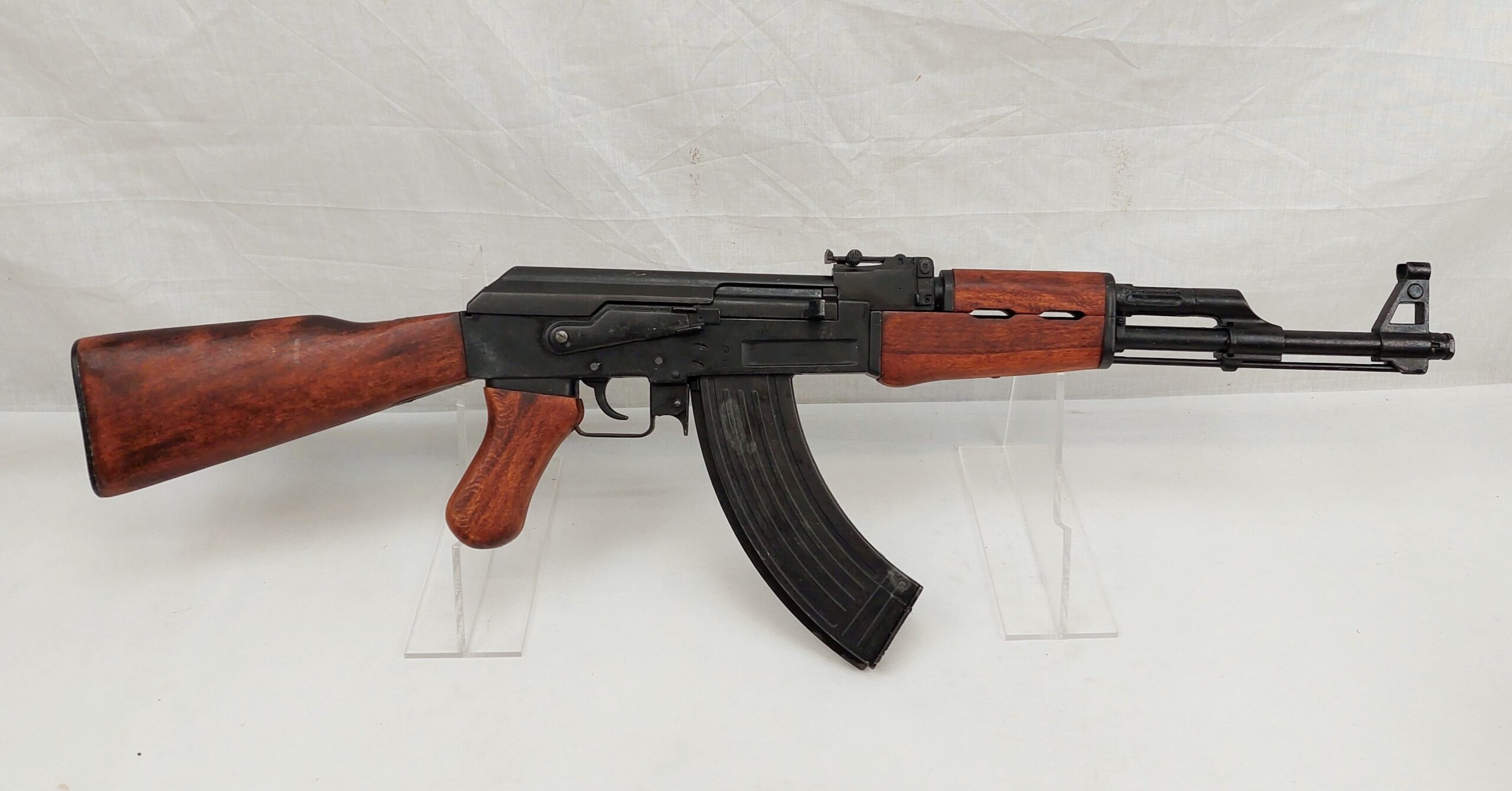 Well Made Replica Inert AK47 Assault Rifle