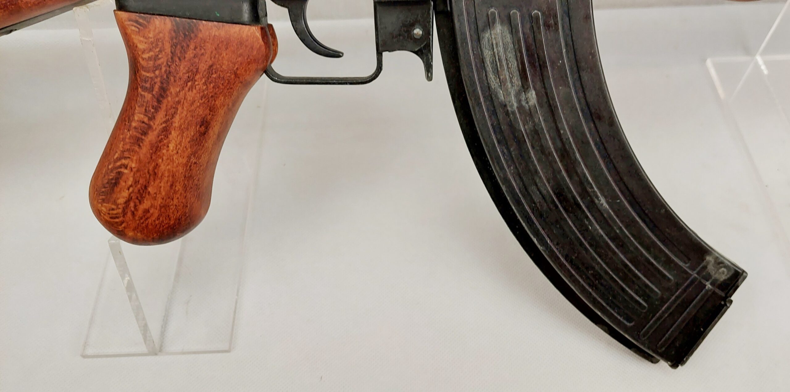 Well Made Replica Inert AK47 Assault Rifle - Image 16