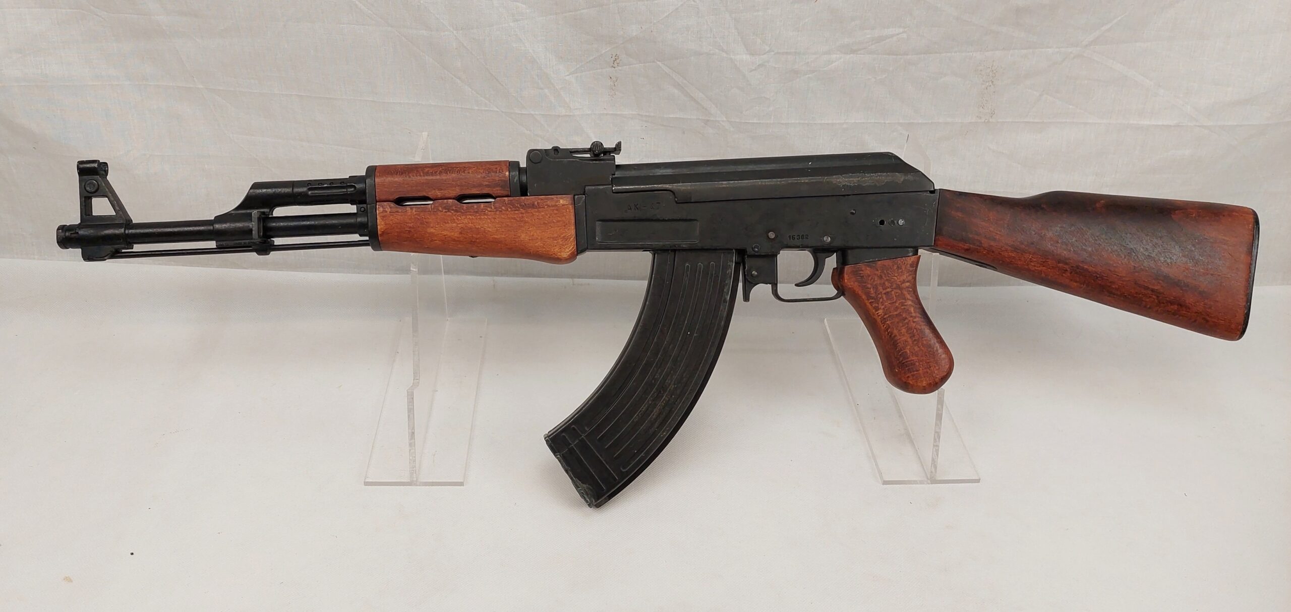 Well Made Replica Inert AK47 Assault Rifle - Image 12