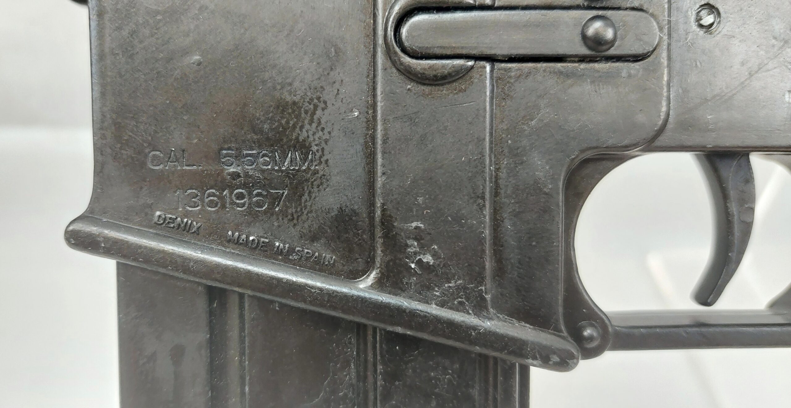 Well Made Replica Inert Denix M16 Assault Rifle - Image 8