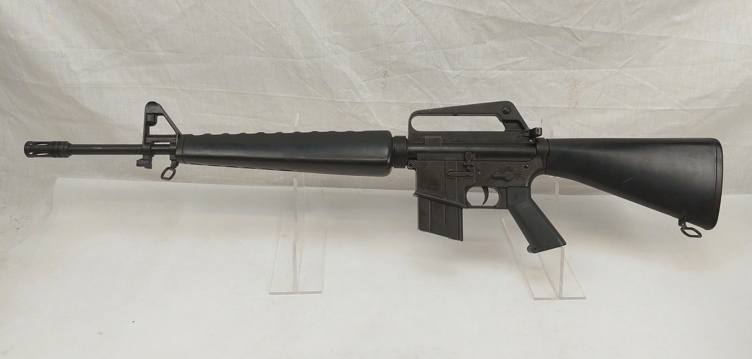 Well Made Replica Inert Denix M16 Assault Rifle - Image 11