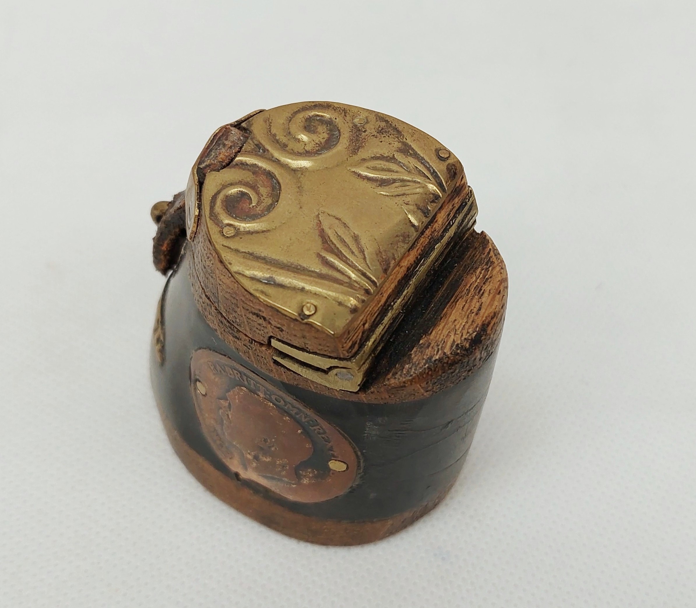 1917 Imperial Camel Corp Snuff Box - Image 4