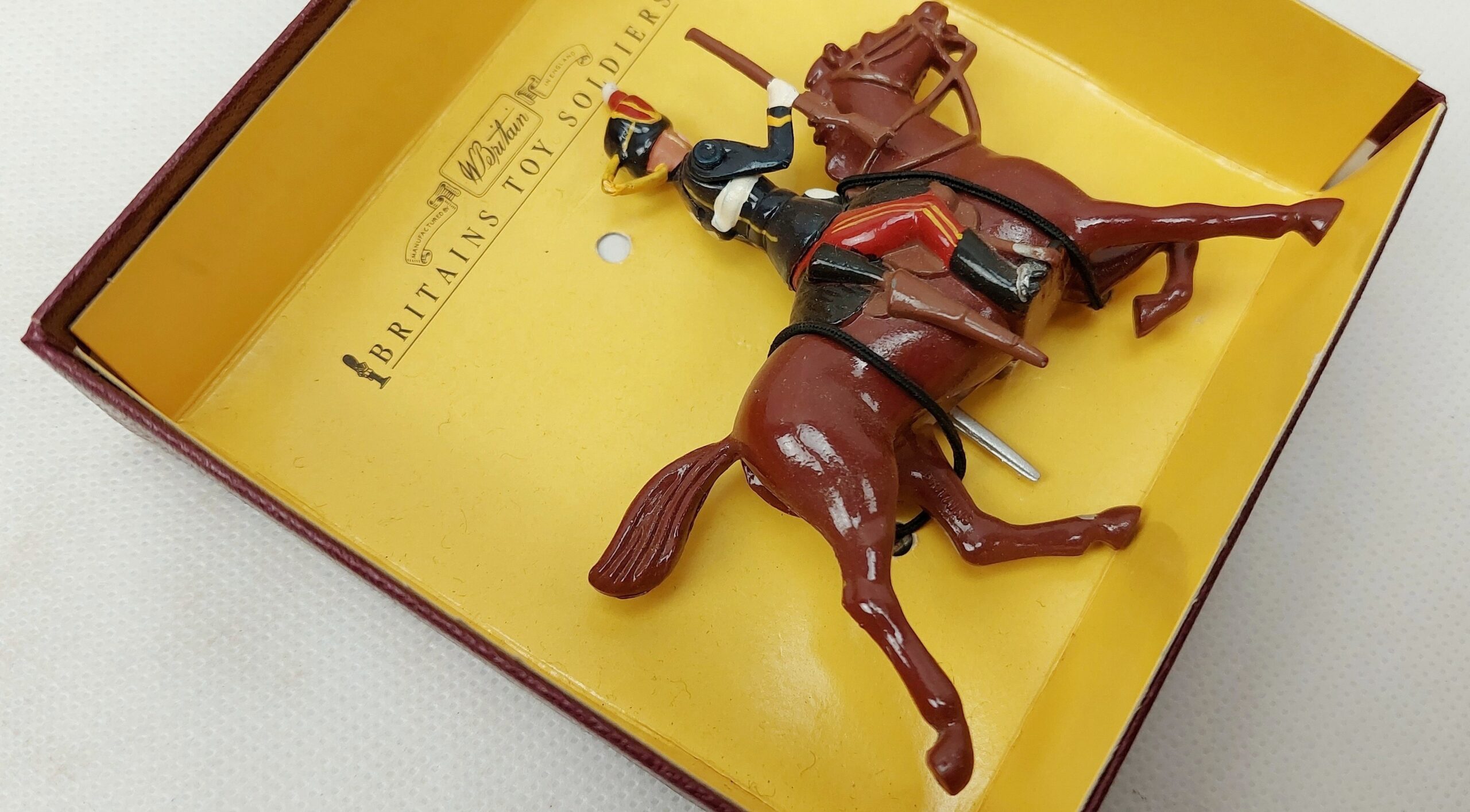 Britains Toy Soldiers 8820 – 11th Hussars Figure On Horseback - Boxed - Image 3