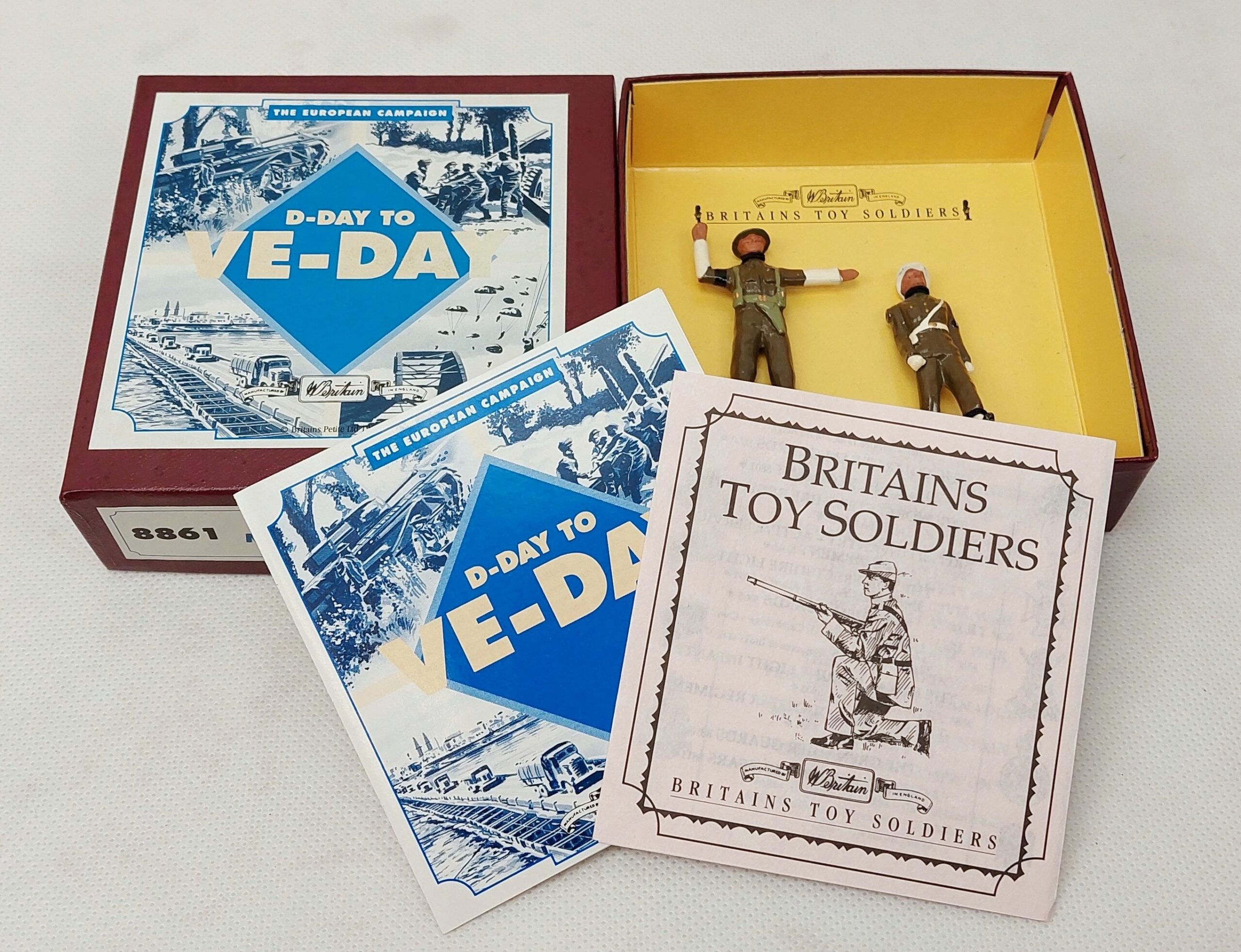 Britains Toy Soldiers 8861 –European Campaign – D-Day to VE-Day – Military Police - Boxed - Image 2
