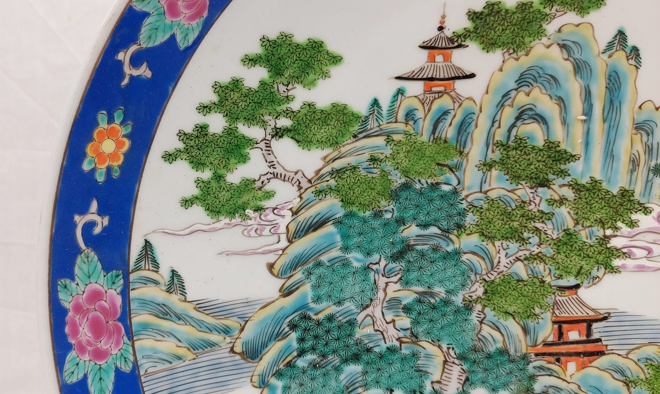 Large Decorative Japanese Scene Plate - Image 6