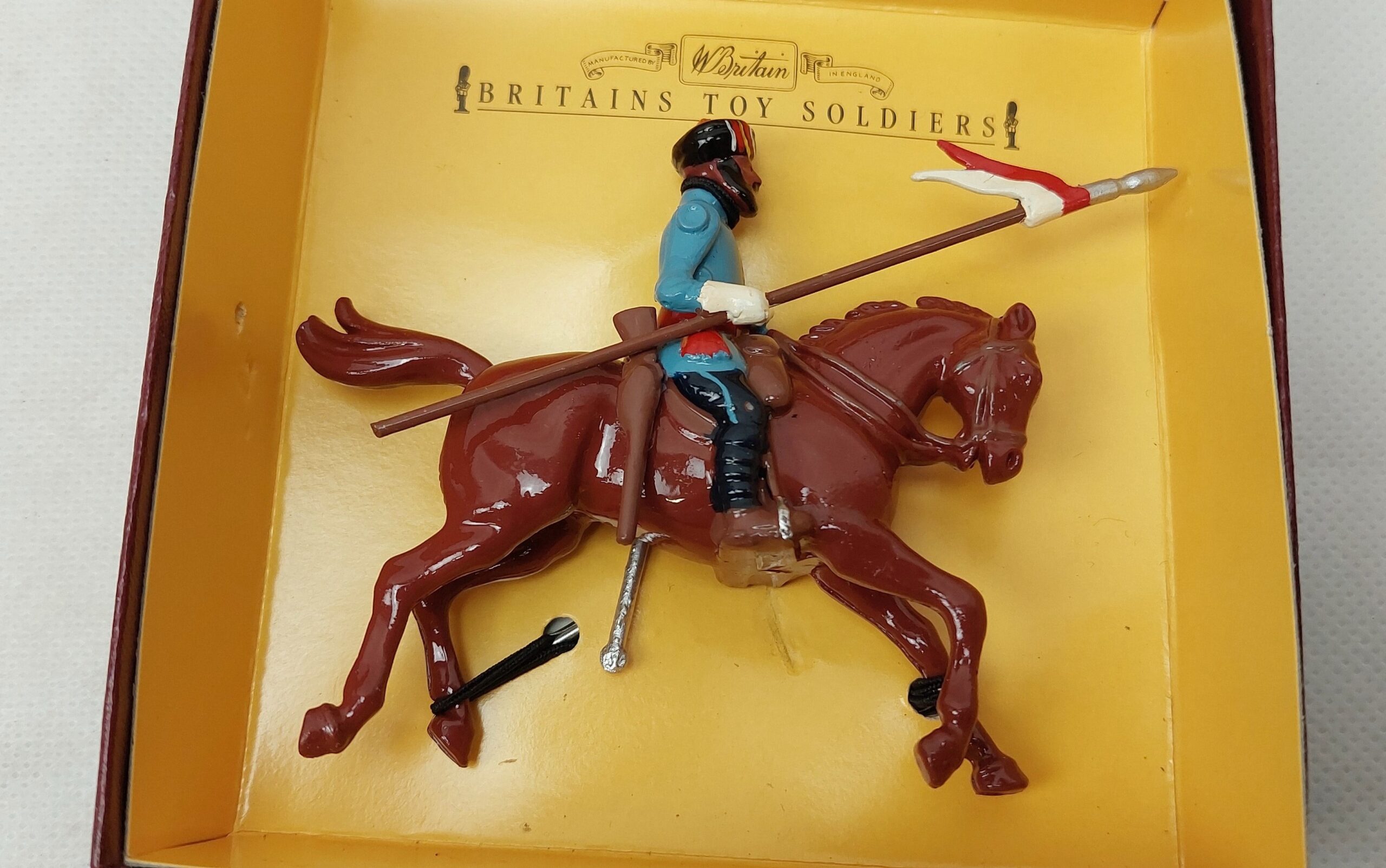 Britains Toy Soldiers 8839 – 27th Light Cavalry (Madras) Figure Boxed #3 - Image 2