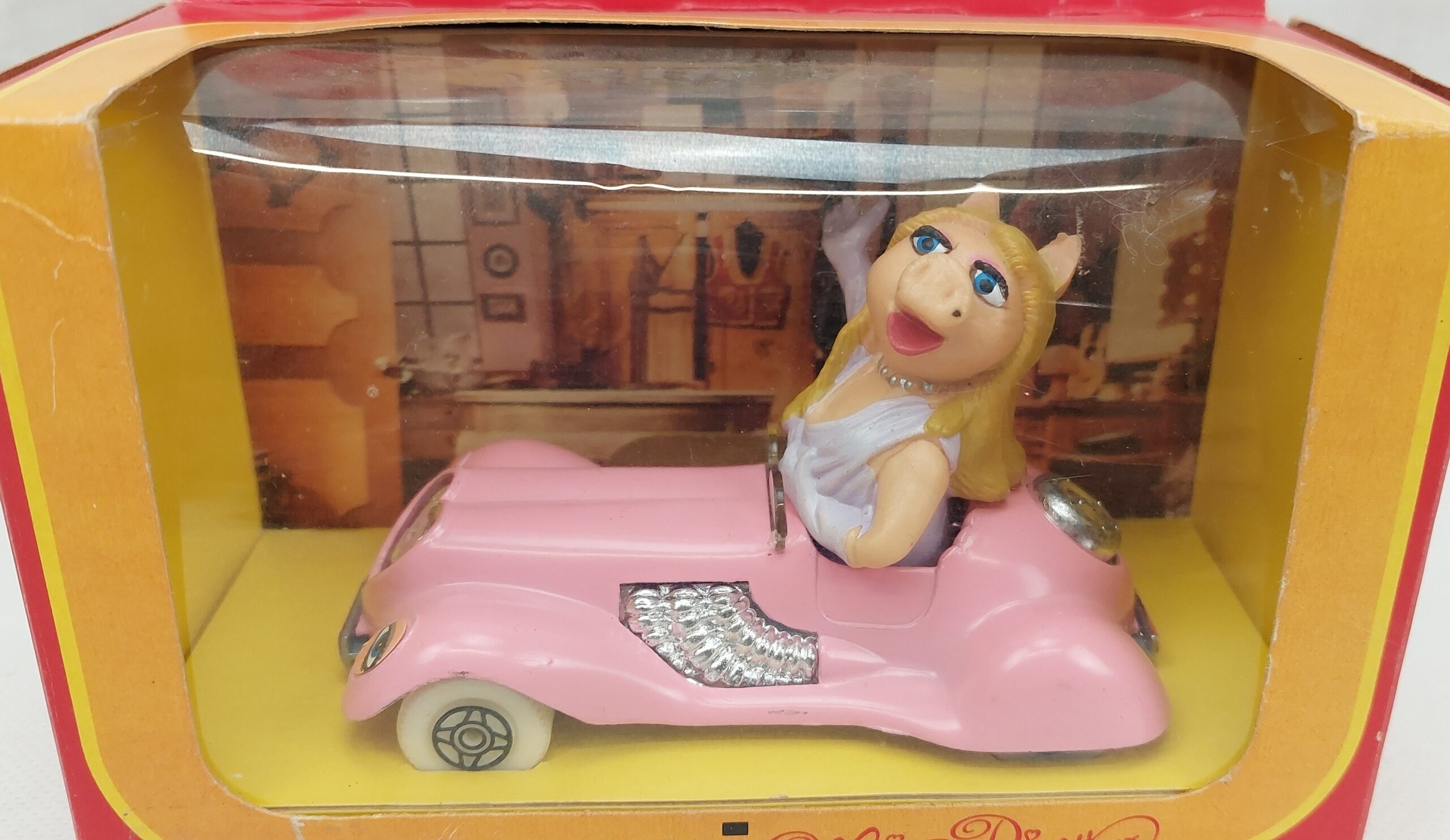 Corgi 2032 Muppet Show Miss Piggy - Image 2