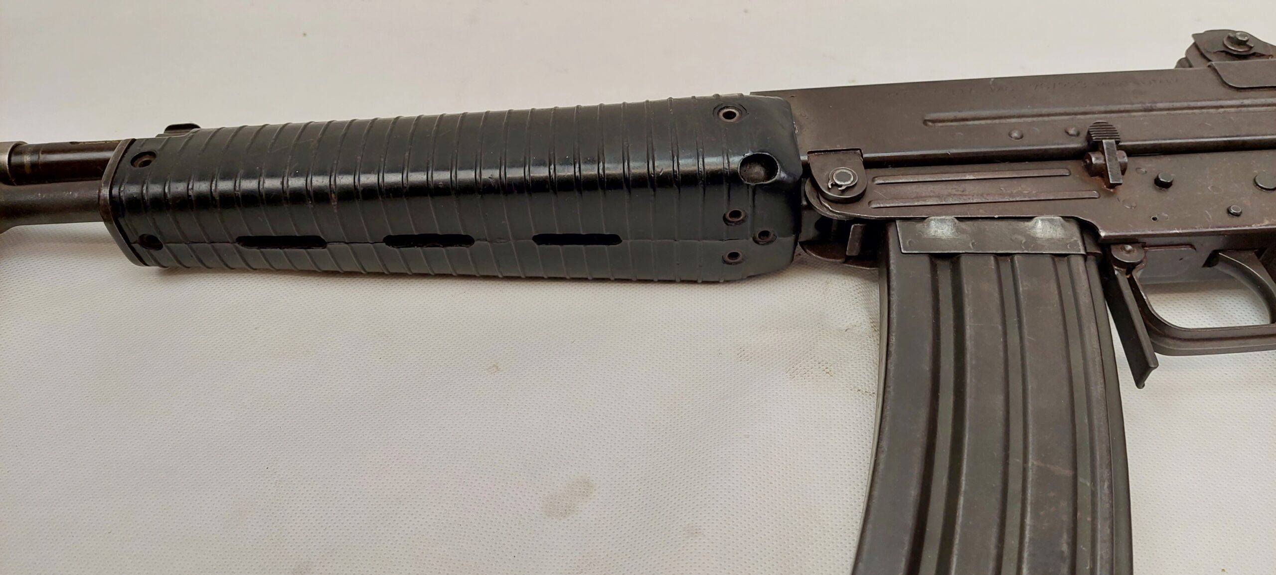 Deactivated AR70/223 Assault Rifle/Light Machine Gun - Image 3