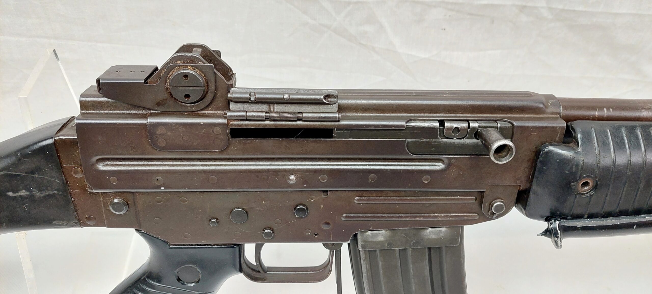Deactivated AR70/223 Assault Rifle/Light Machine Gun - Image 16
