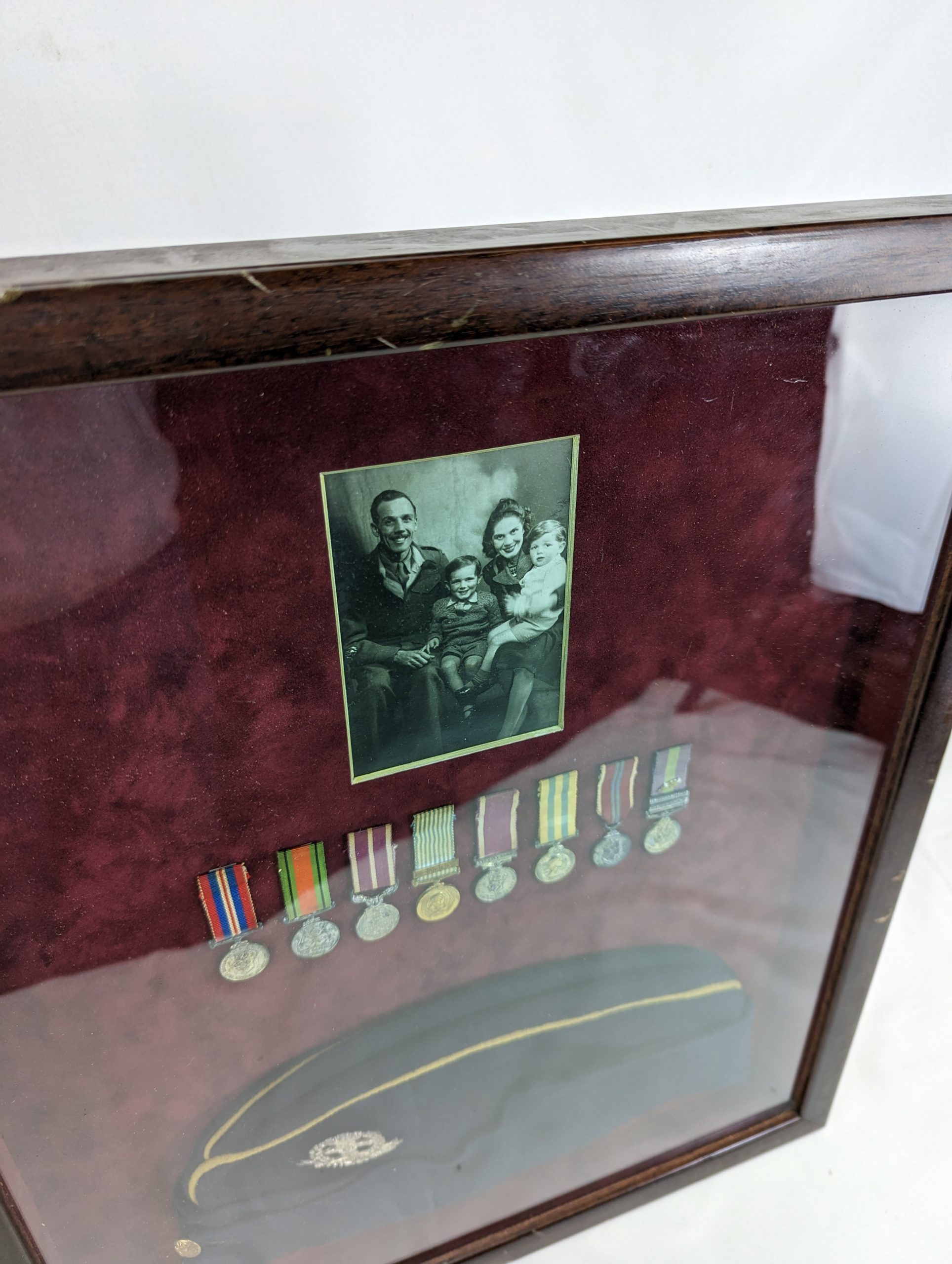 Framed Middlesex Reg Side Cap and Medal Miniatures - Image 2