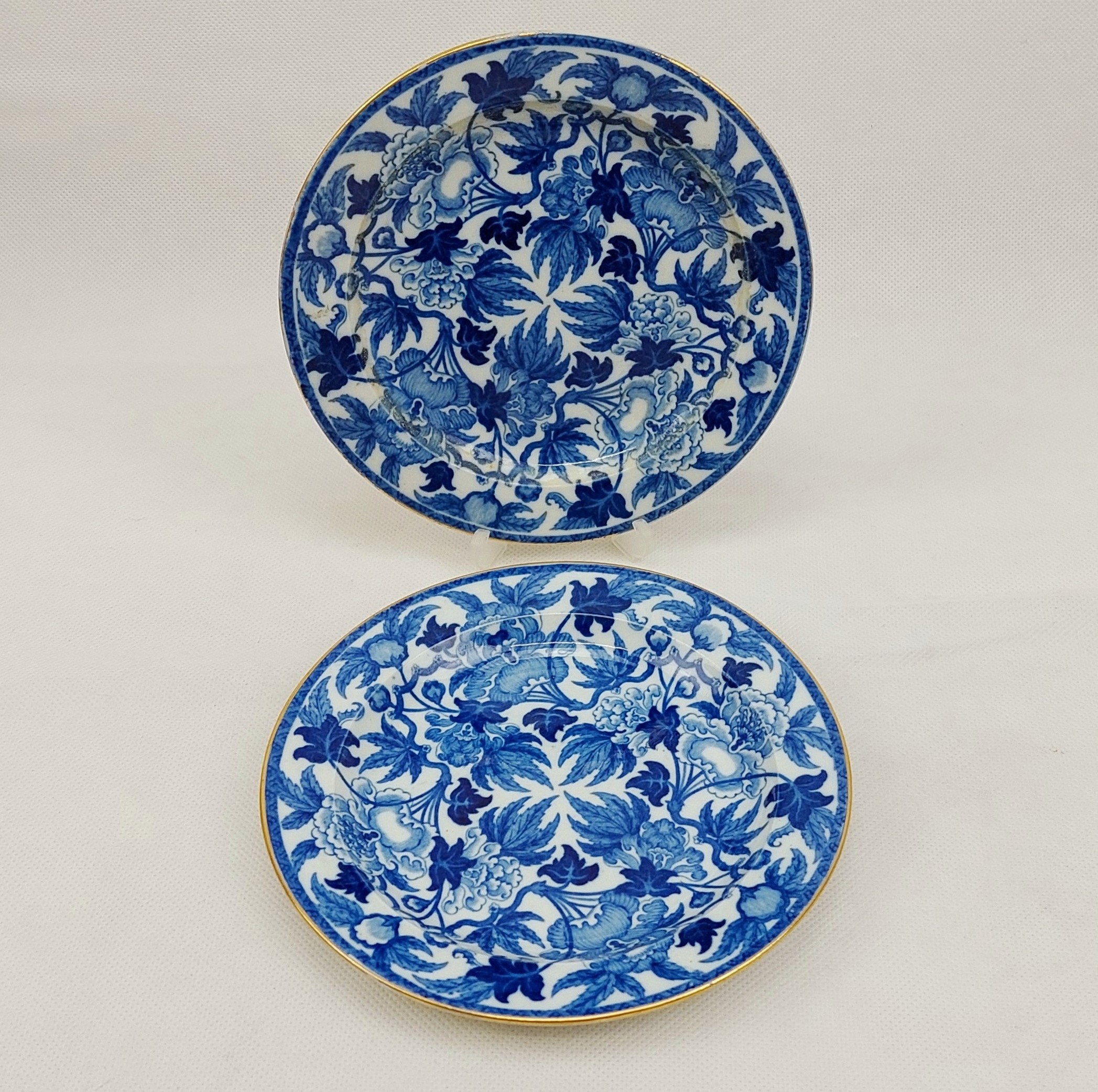 Pair Of 19th Century Wedgwood Plates With Pearlware Transfer Decoration