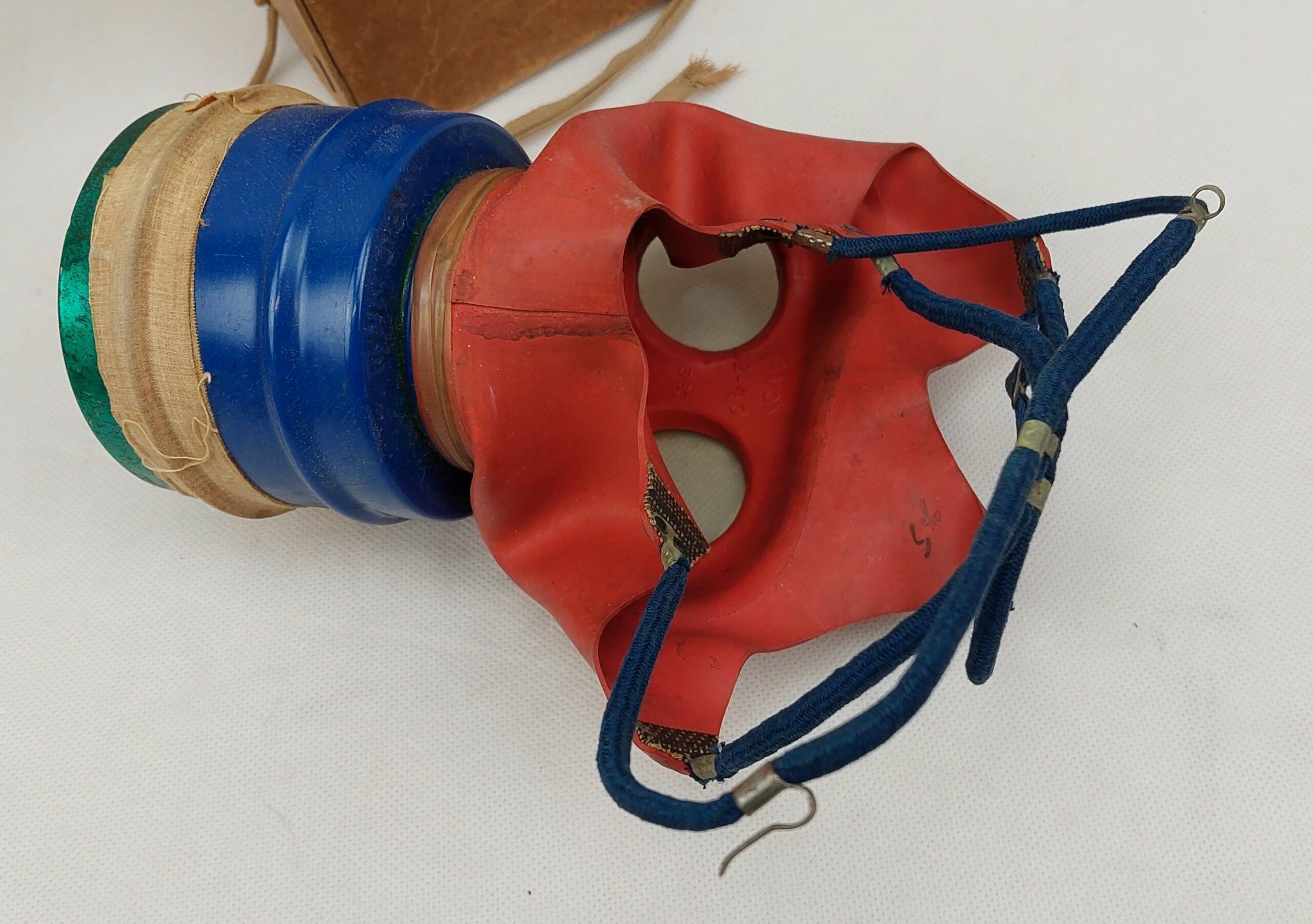 Boxed WW2 Era Childs Mickey Mouse Gas Mask - Image 6