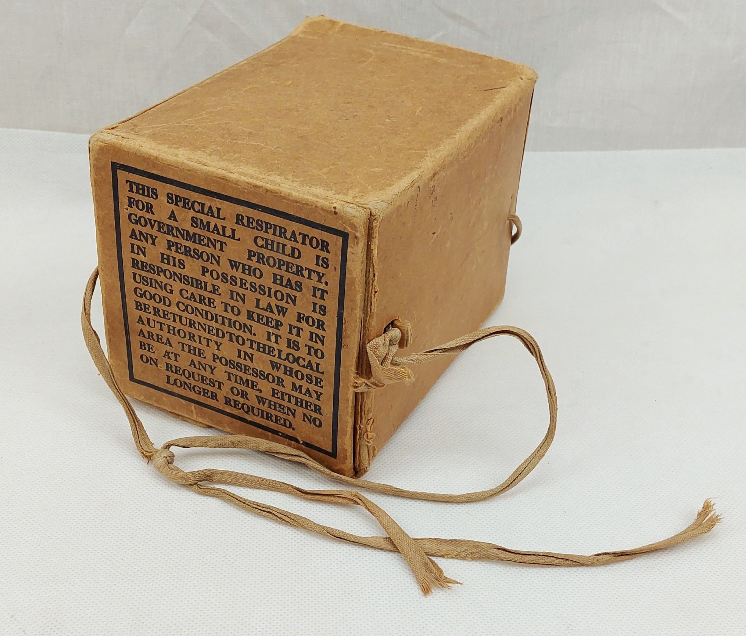 Boxed WW2 Era Childs Mickey Mouse Gas Mask - Image 2
