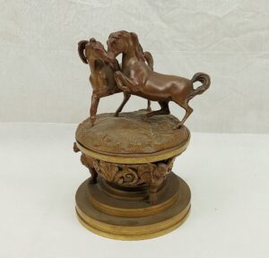 Finely Cast Victorian Bronze And Brass Desk Statue Of Two Prancing Horses