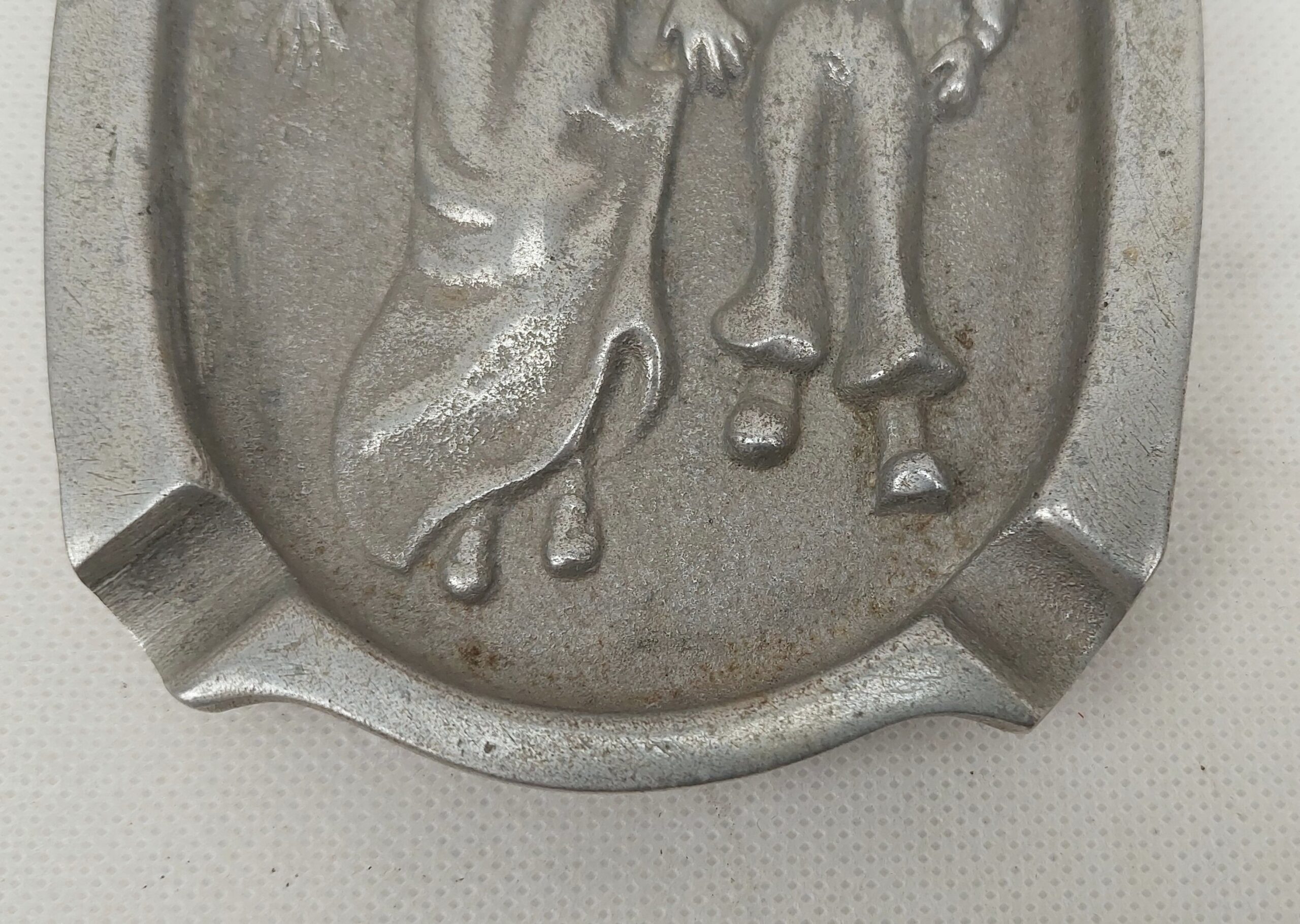 WW2 Saucy Novelty Double Sided Soldier Ashtray - Image 4