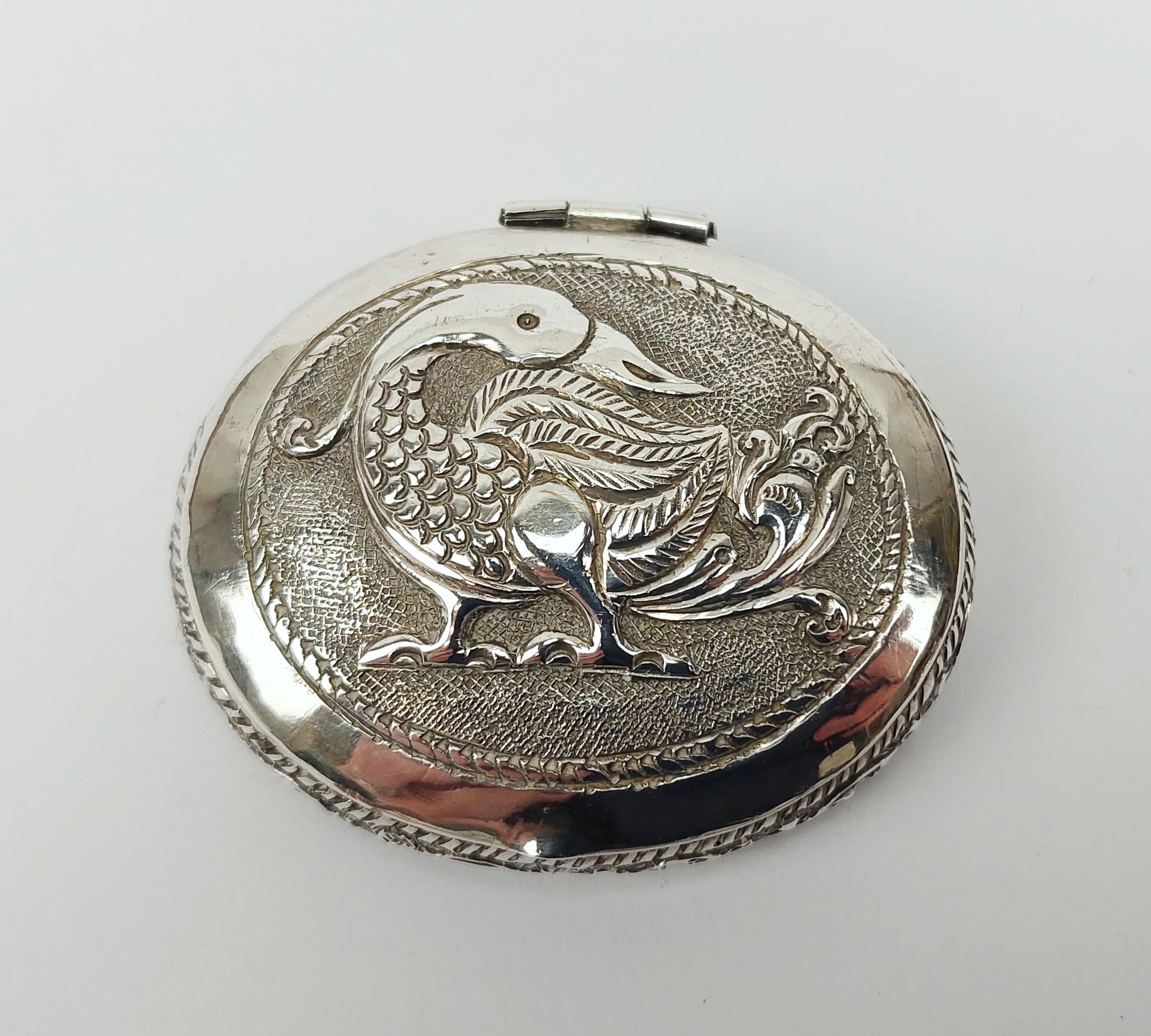 Chinese White Metal Pill Box With Dragon Decoration - Image 2