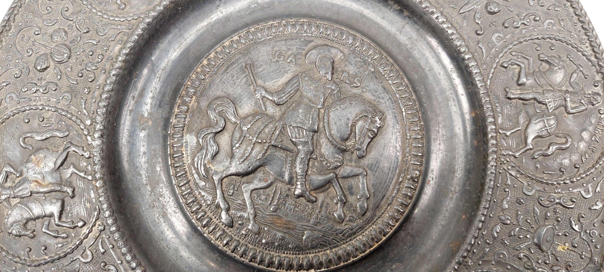 Victorian Metal Wall Plaque - Image 3