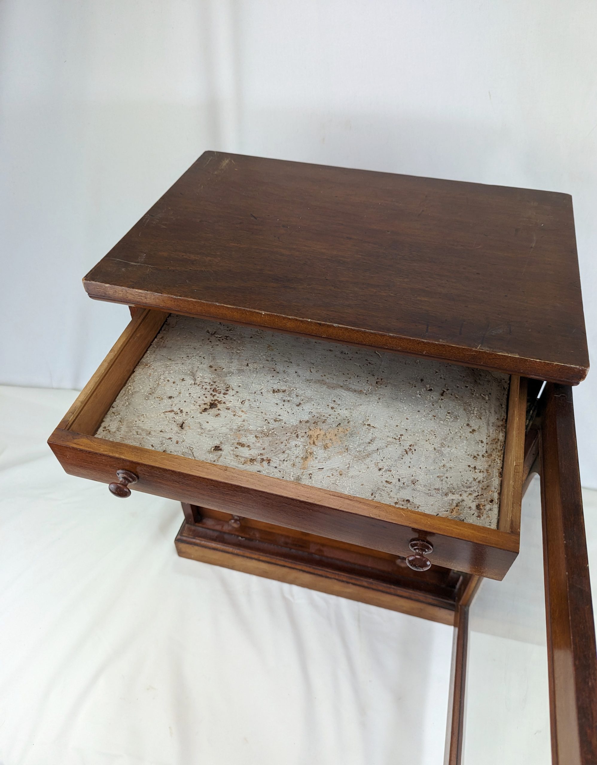Stained Mahogany Collector’s Cabinet - Image 3