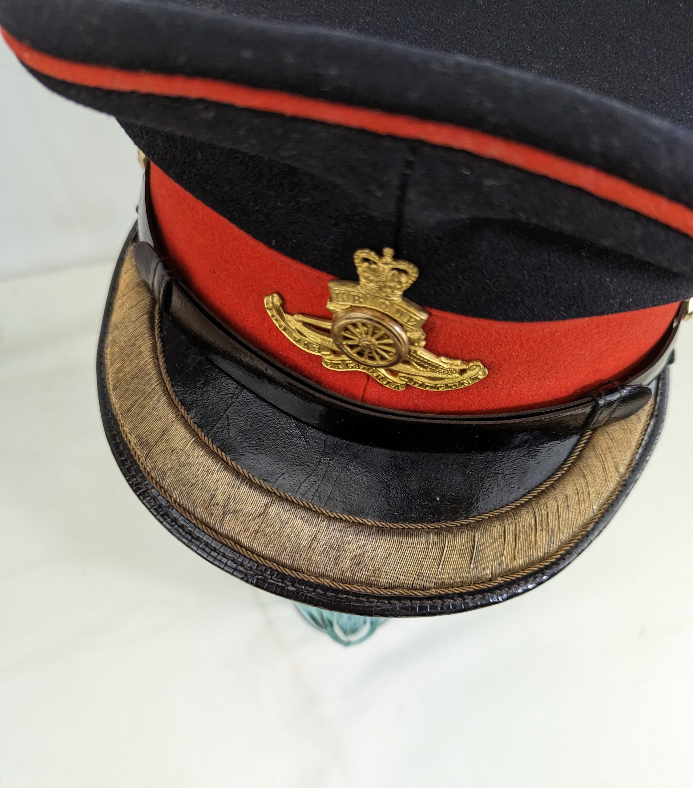 Major P.R. Elliot Royal Artillery Officer No.1 Cap with Gloves - Image 11