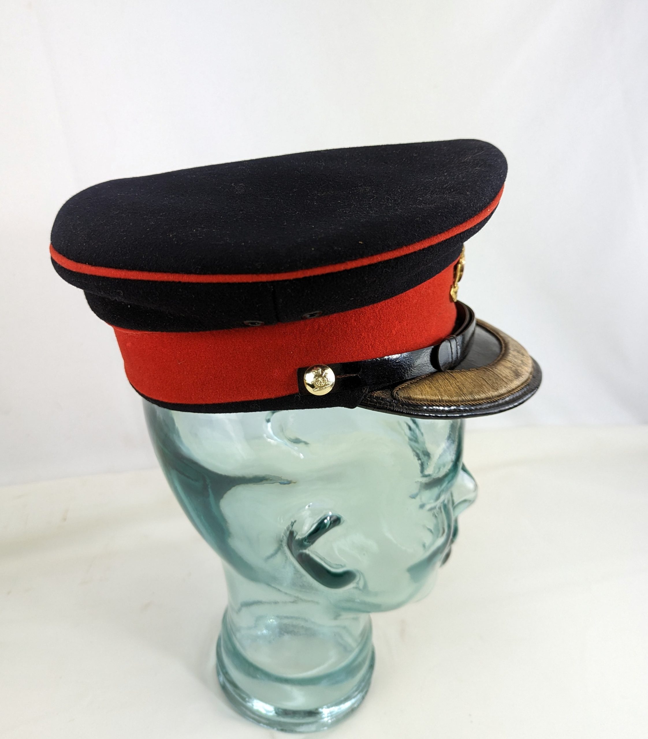 Major P.R. Elliot Royal Artillery Officer No.1 Cap with Gloves - Image 4