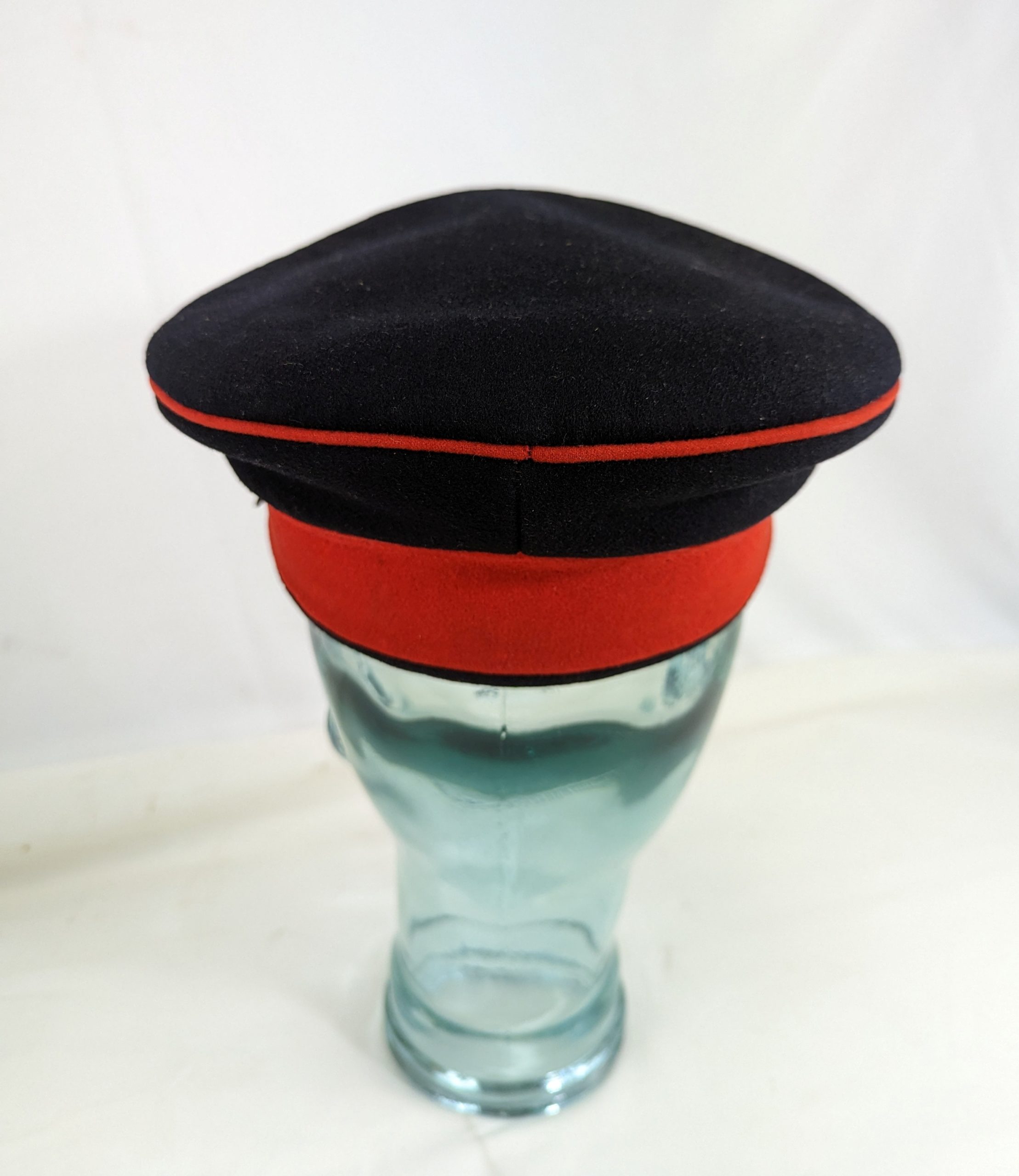 Major P.R. Elliot Royal Artillery Officer No.1 Cap with Gloves - Image 5