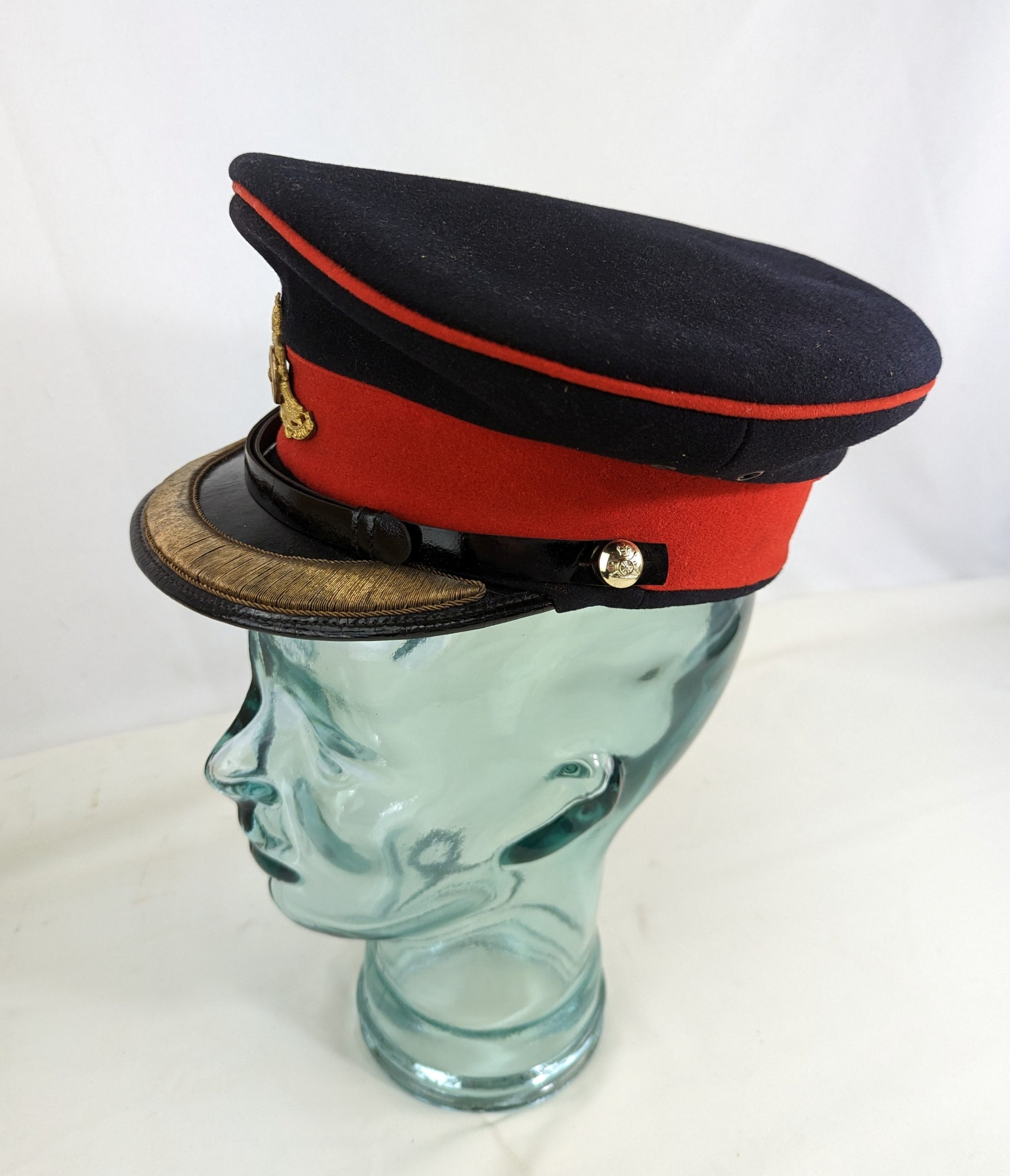 Major P.R. Elliot Royal Artillery Officer No.1 Cap with Gloves - Image 6