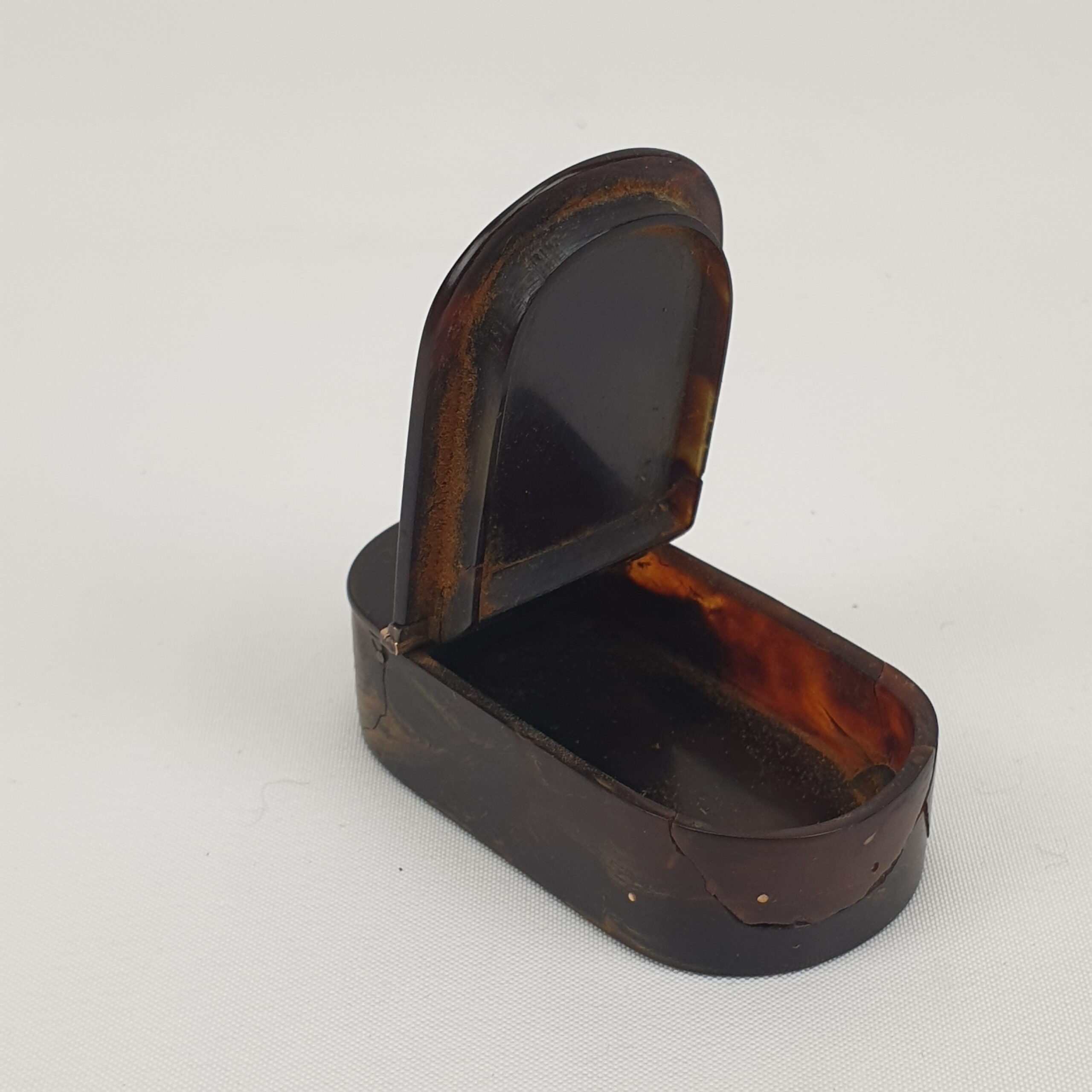 18th Century Tortoiseshell And Rose Gold Snuff Box - Image 9
