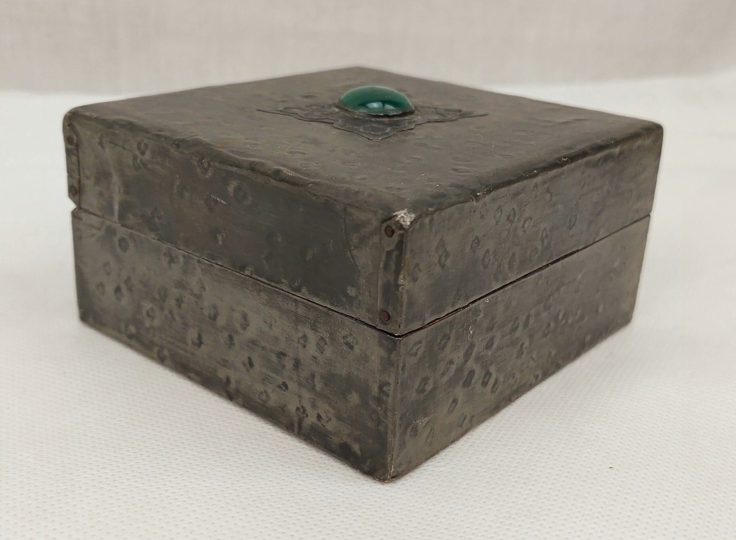 Art Nouveau Pewter And Cabochon Trinket Box - Image 4