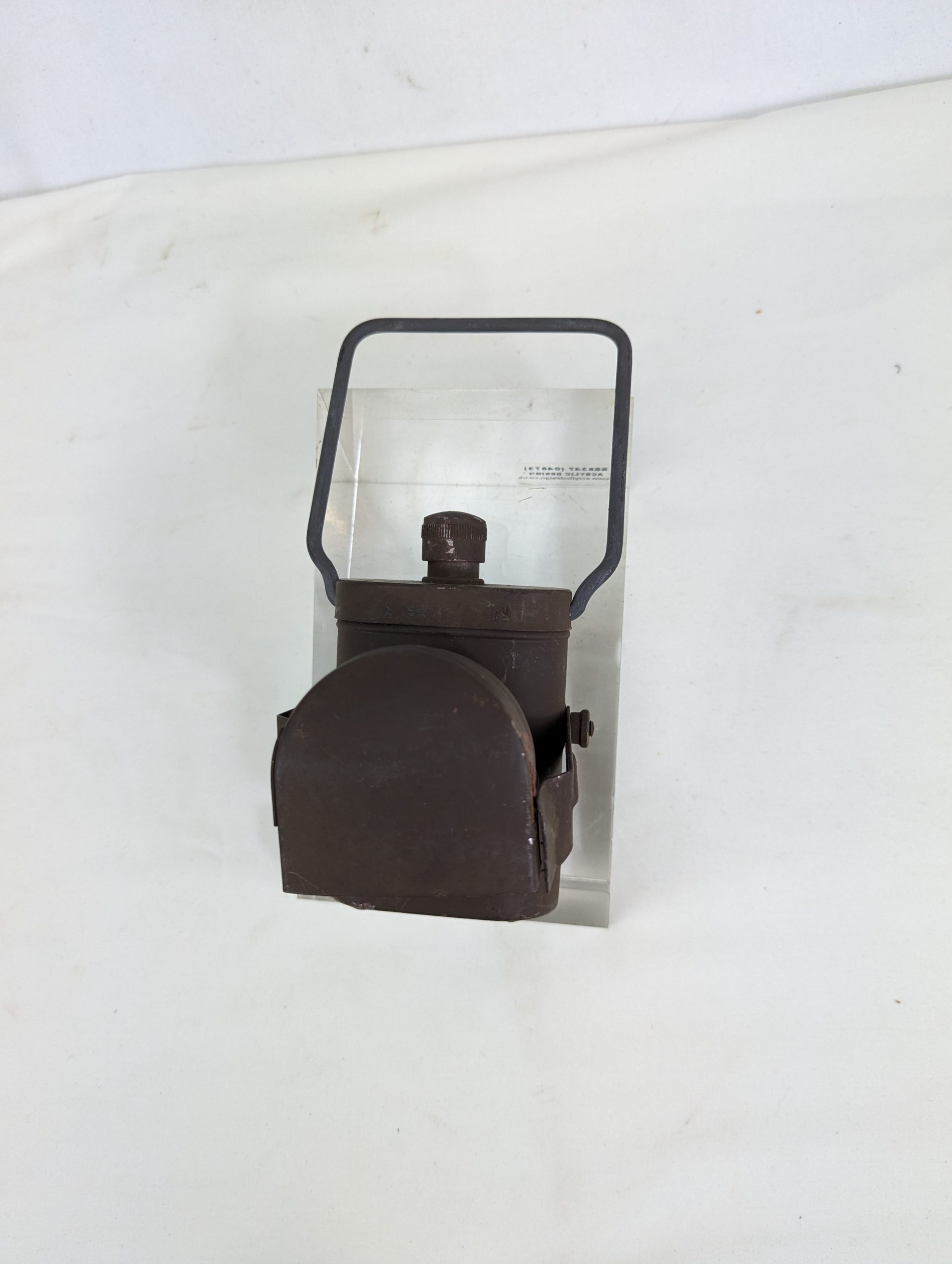 British WW2 Blackout Lantern/Flashlight - Image 2