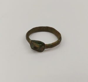 c1147 AD Bronze Crusader Ring