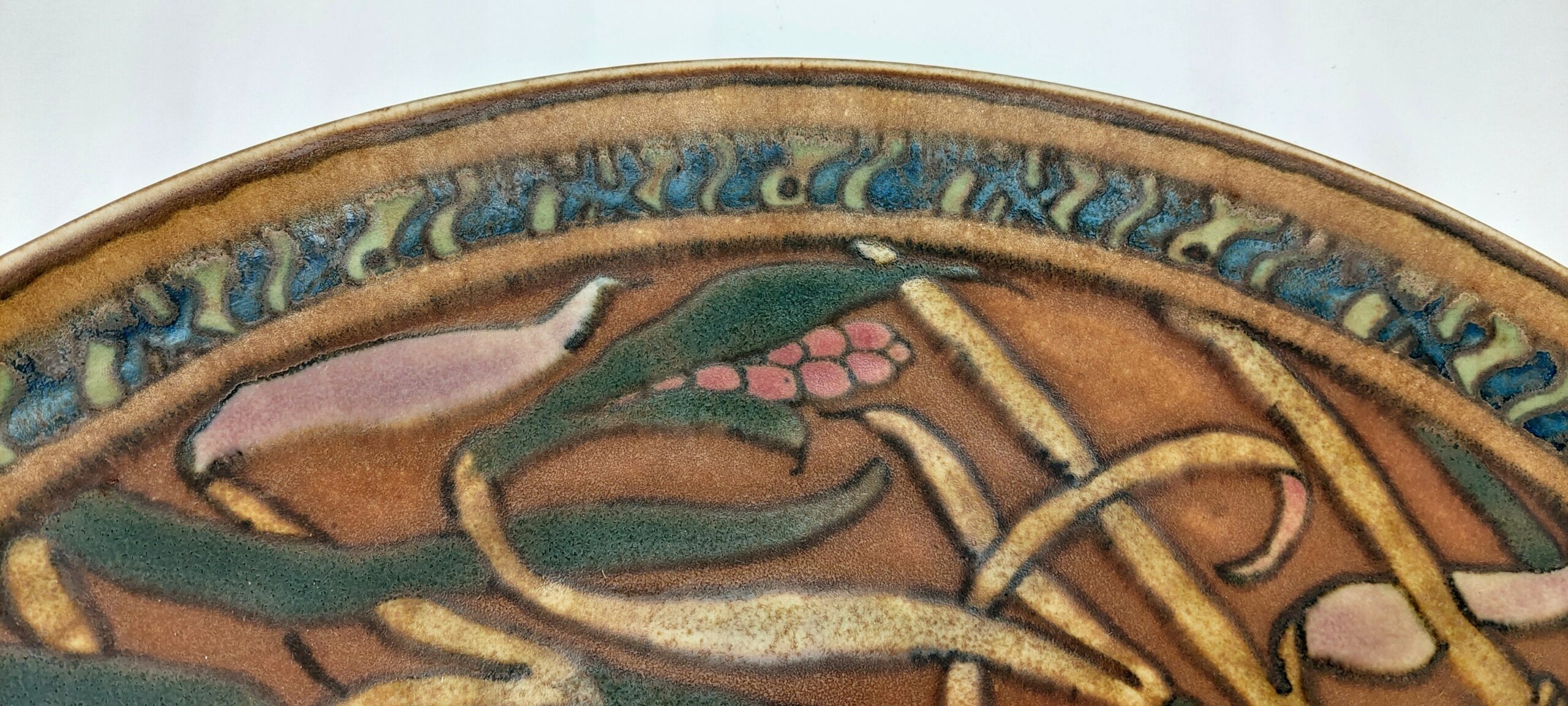 1920s Doulton Lambeth Charger By Harry Simeon And Florrie Jones Of A Perched Bird - Image 9