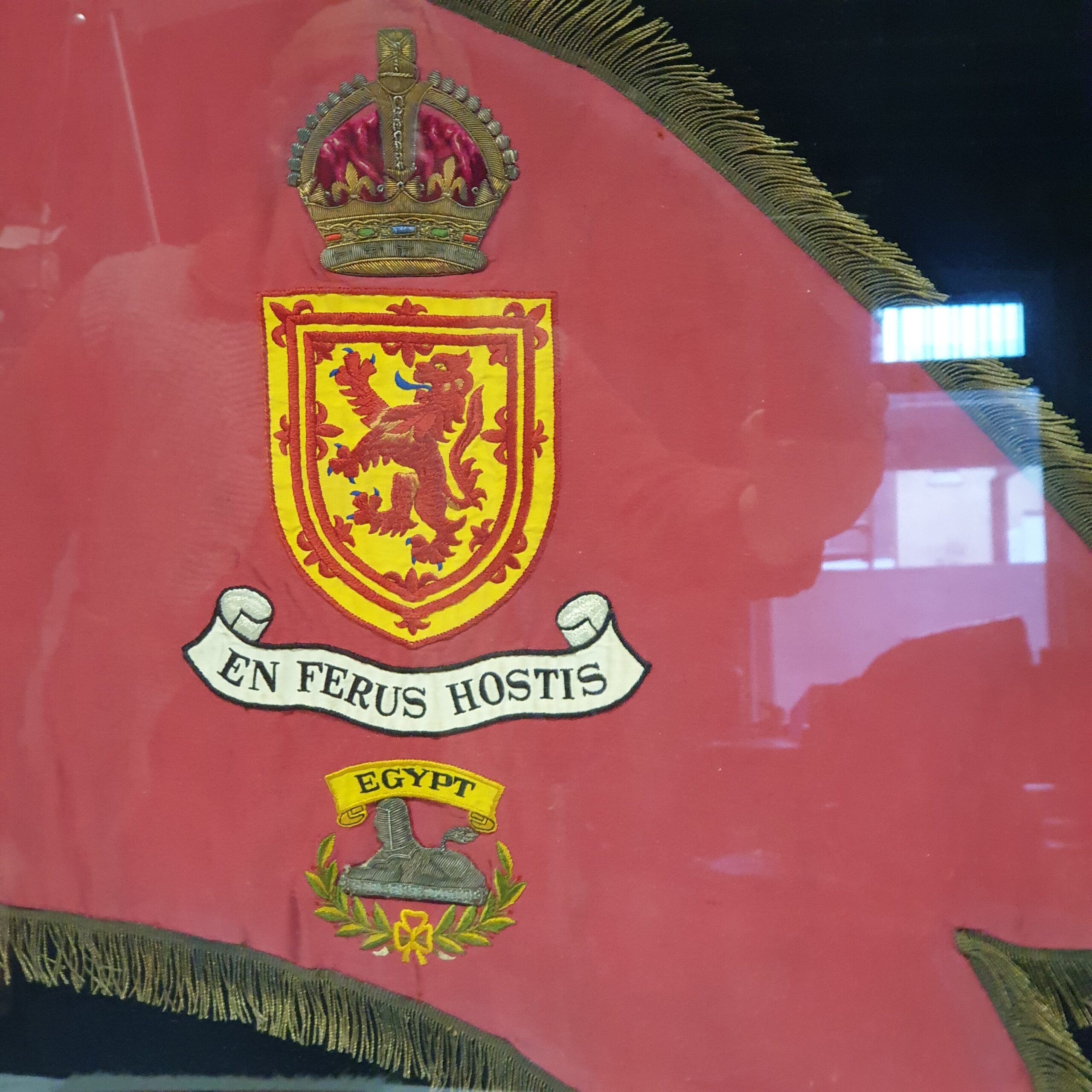 Framed 1st Battalion Scots Guard Trumpet Bagpipe Banner - Image 9