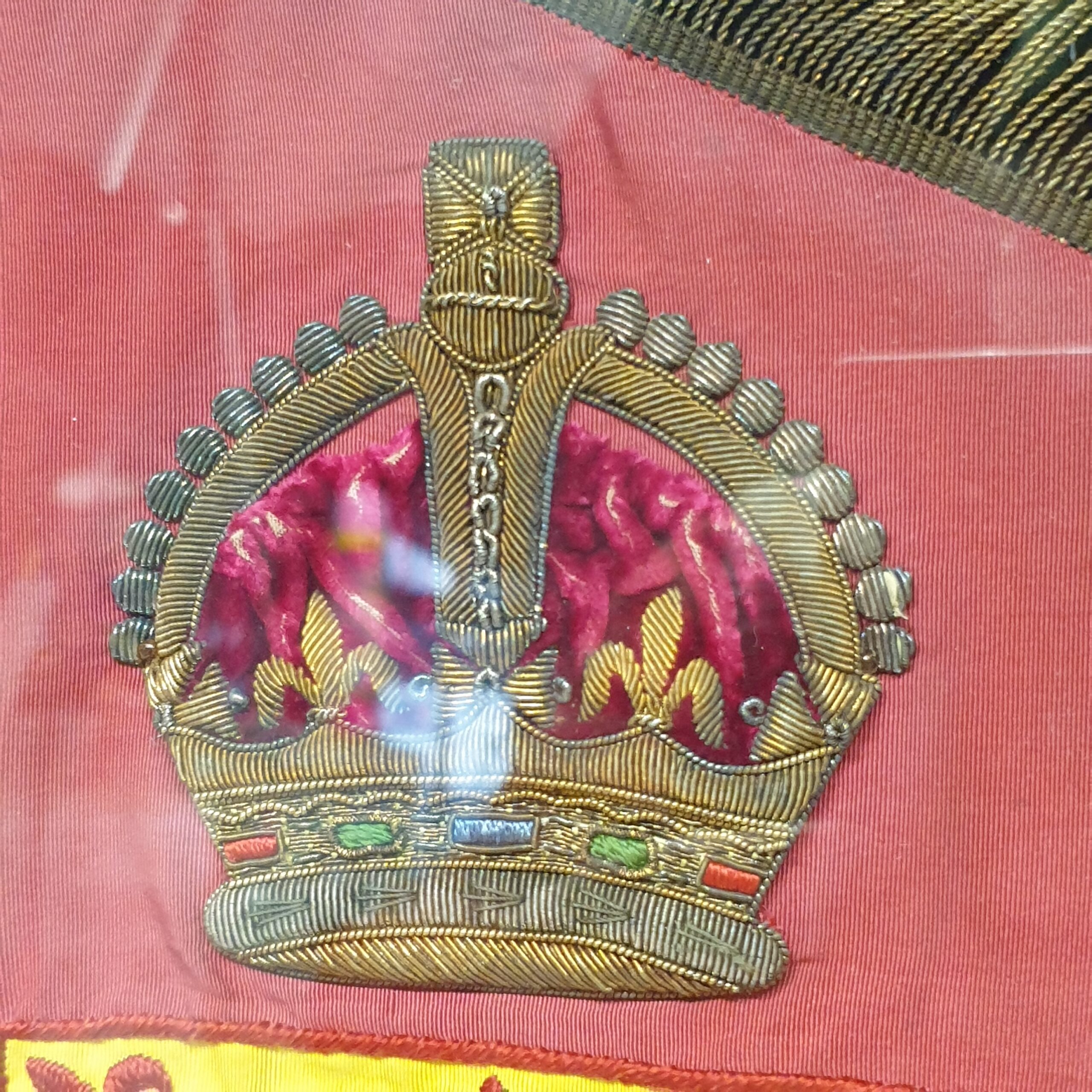 Framed 1st Battalion Scots Guard Trumpet Bagpipe Banner - Image 5