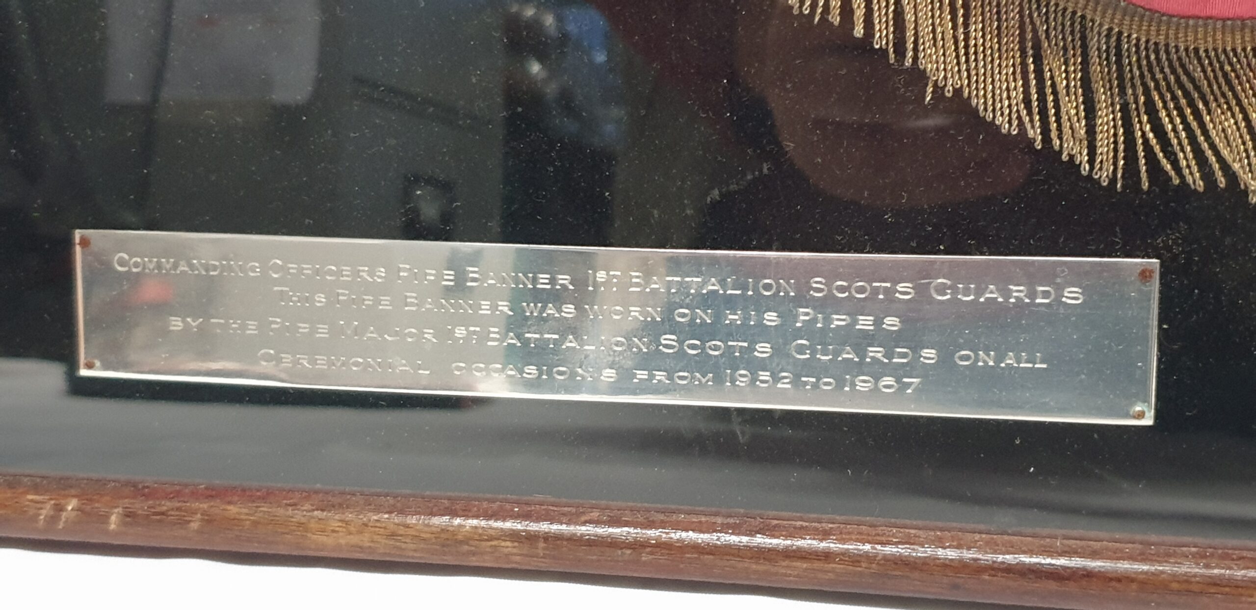 Framed 1st Battalion Scots Guard Trumpet Bagpipe Banner - Image 3