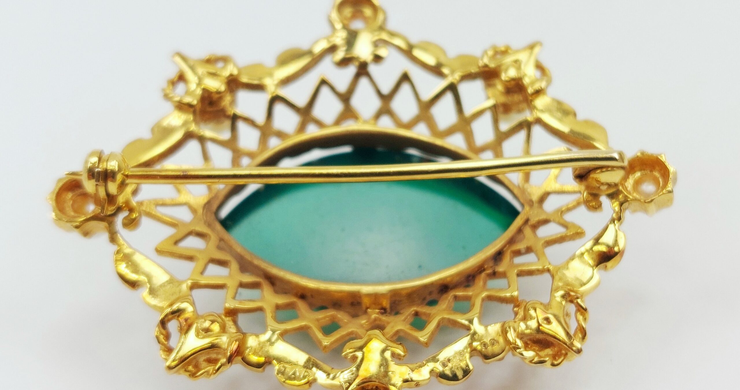 9ct Yellow Gold Green Agate & Pearl Brooch - Image 7