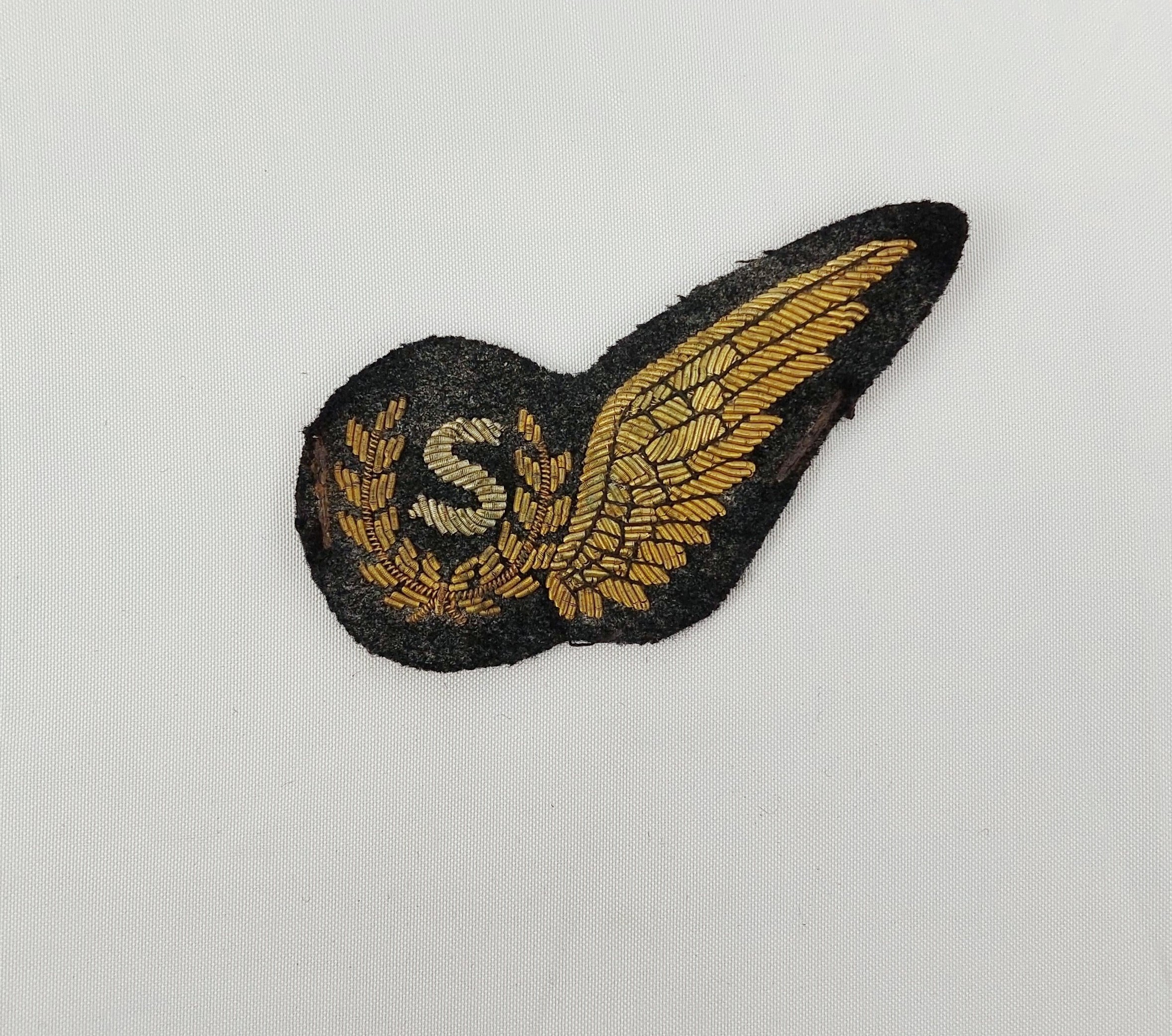WW2 RAF Signaller Wings Cloth Badge