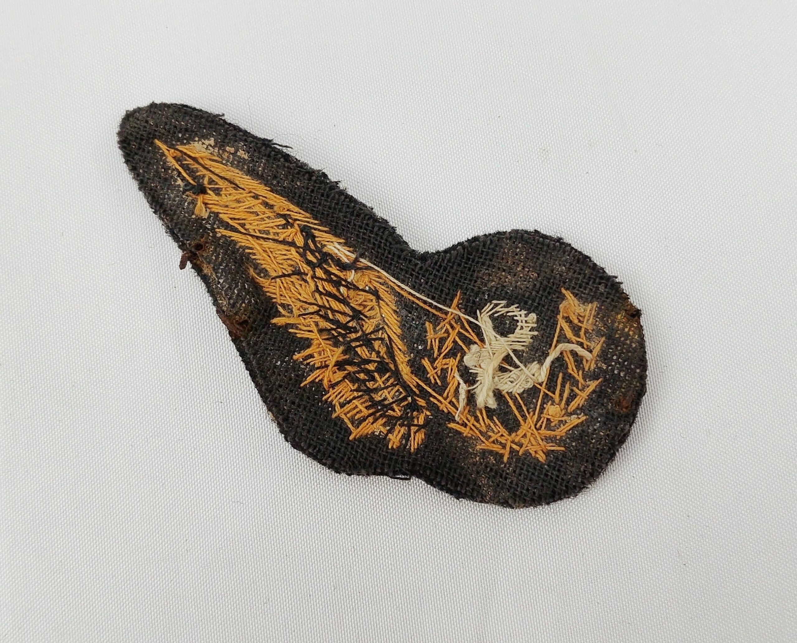 WW2 RAF Signaller Wings Cloth Badge - Image 2